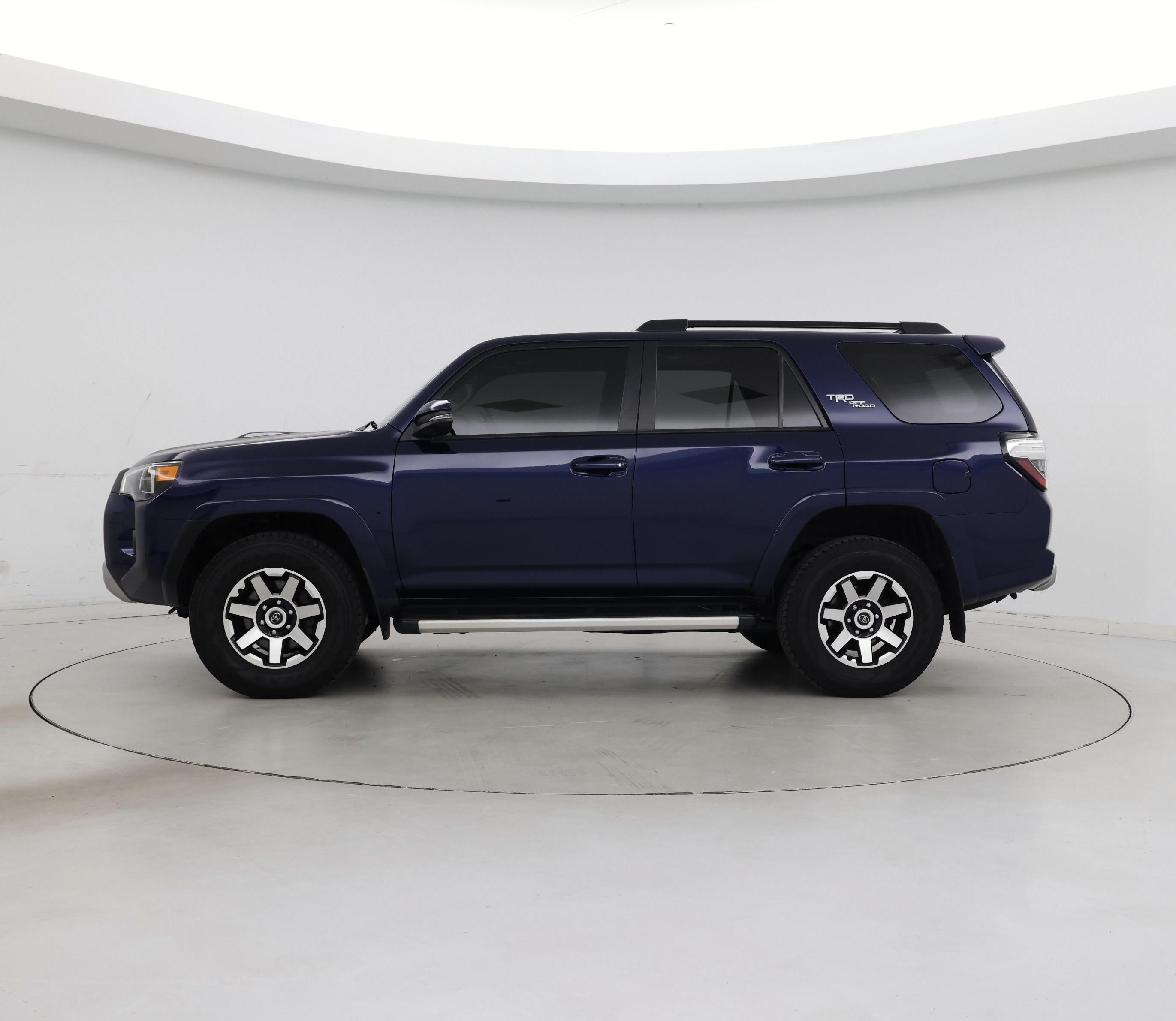 Thumbnail: 2022 Toyota 4Runner - 3