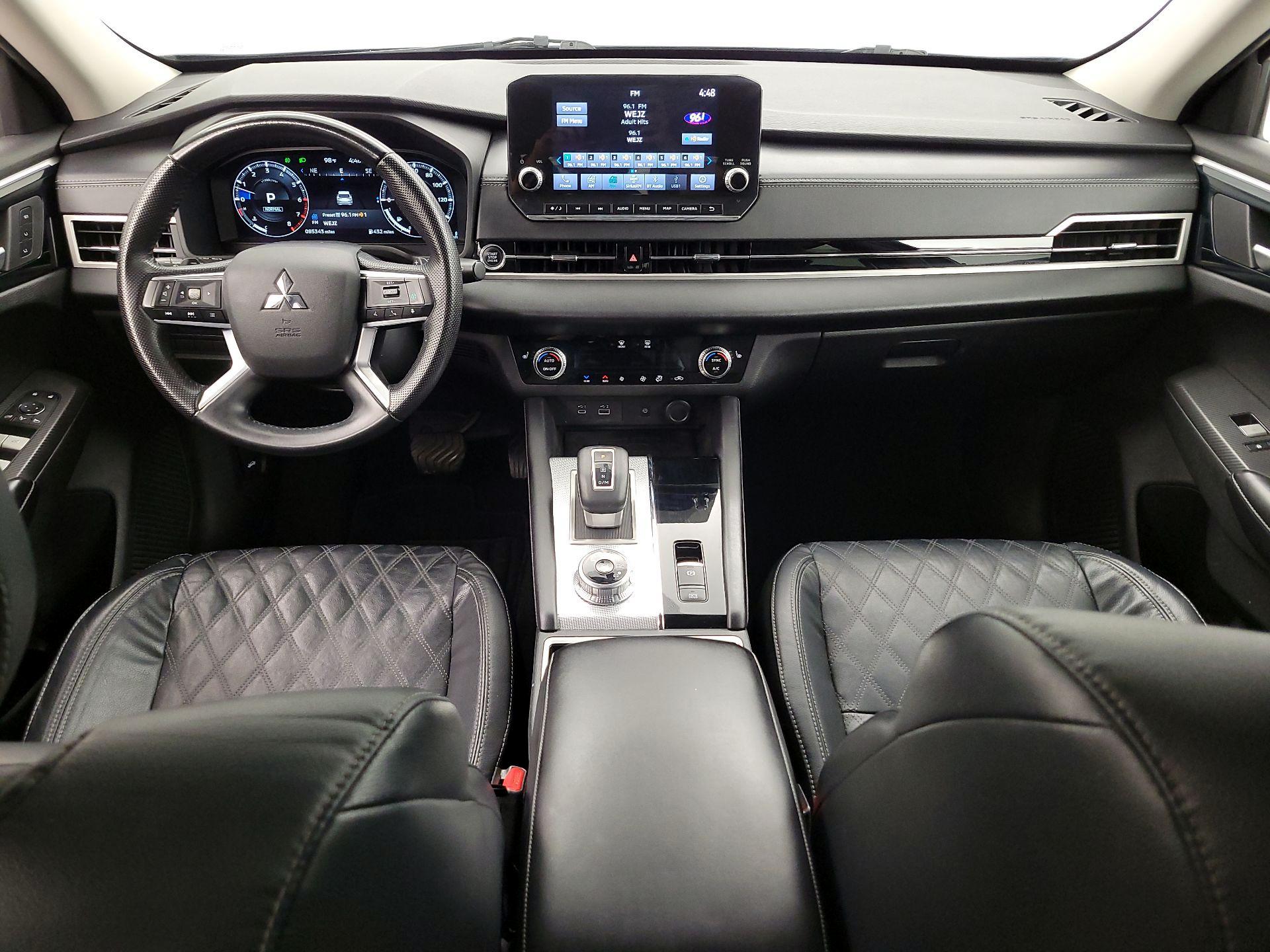 Thumbnail: 2022 Mitsubishi Outlander - 9