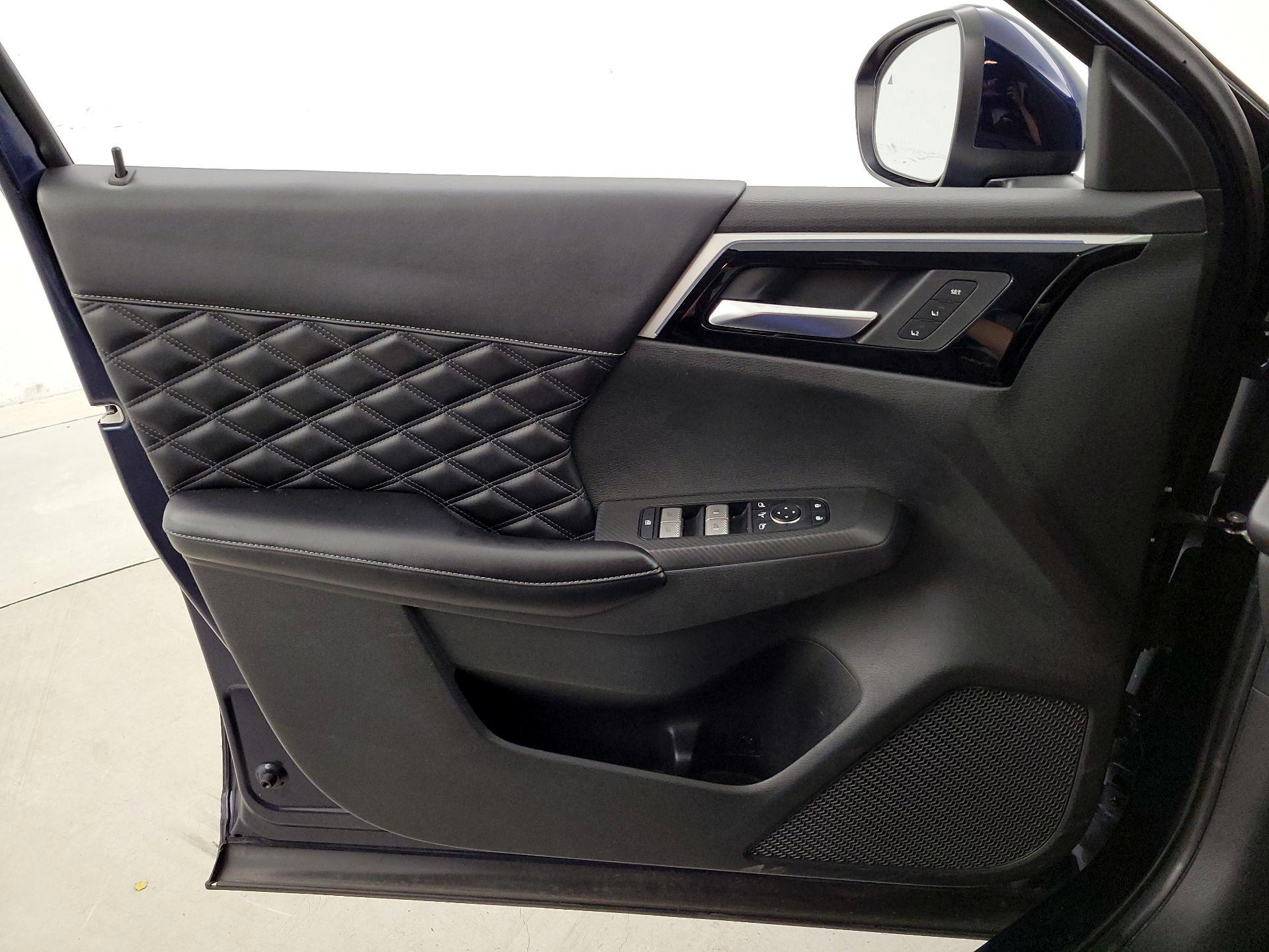 Thumbnail: 2022 Mitsubishi Outlander - 12