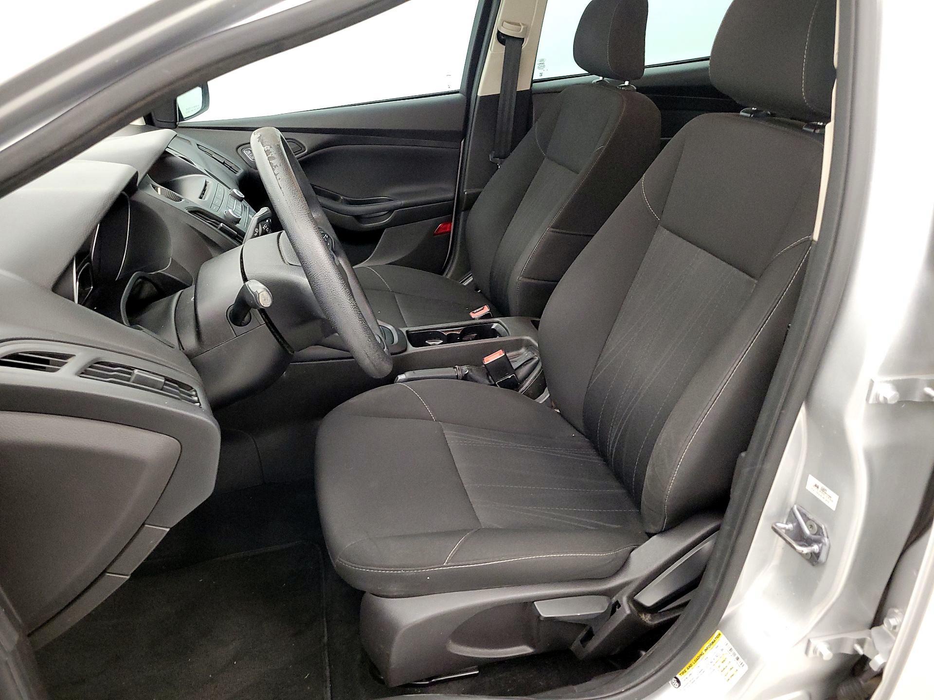 Thumbnail: 2016 Ford Focus - 11