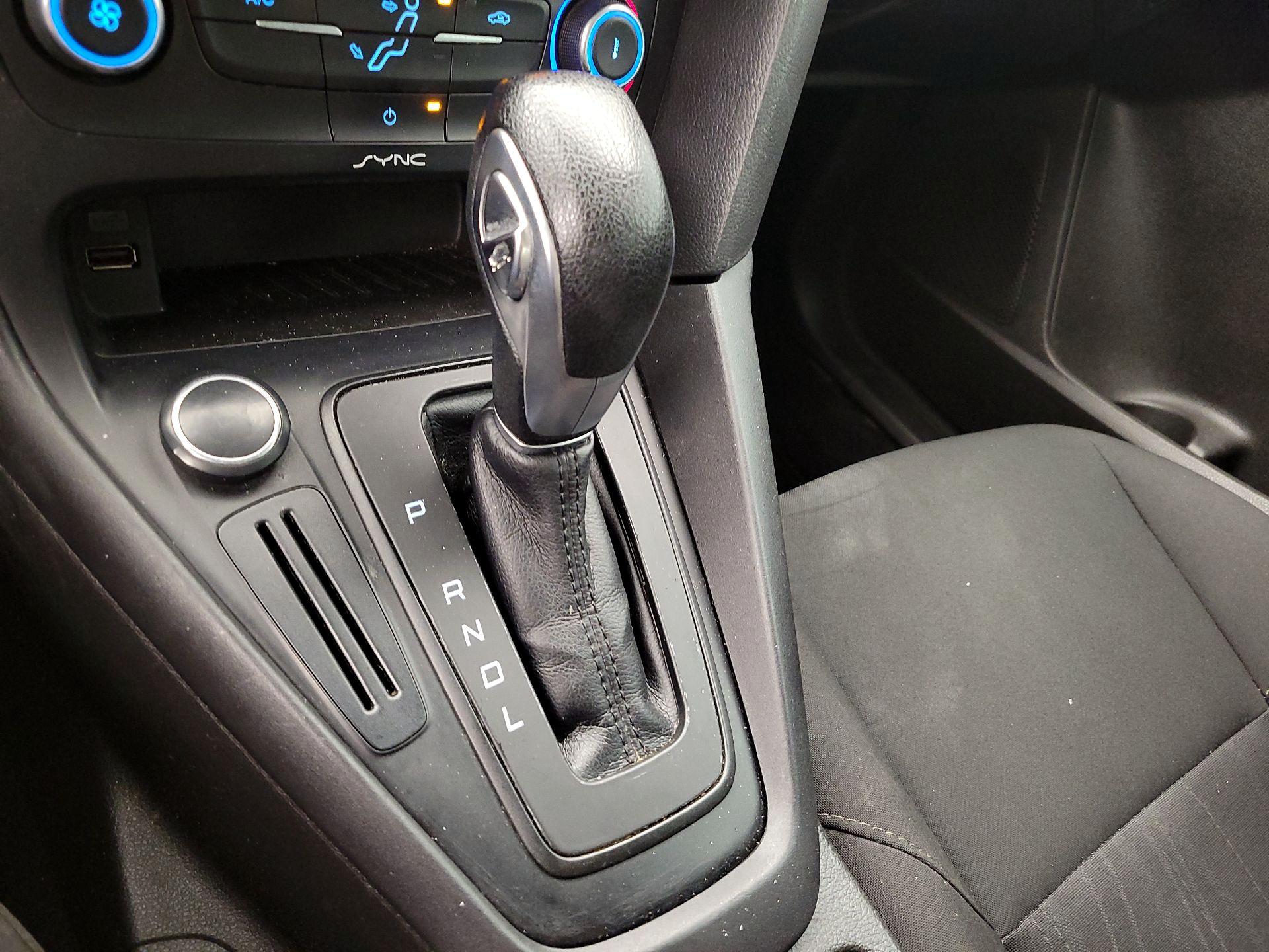 Thumbnail: 2016 Ford Focus - 17