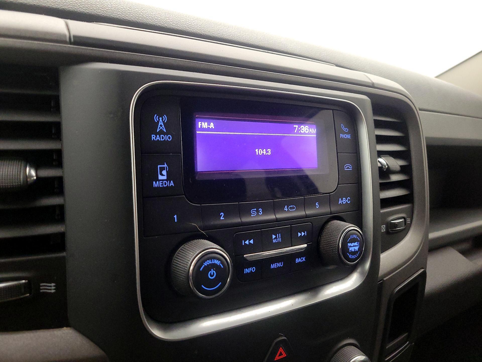 Thumbnail: 2019 RAM 1500 Classic - 15