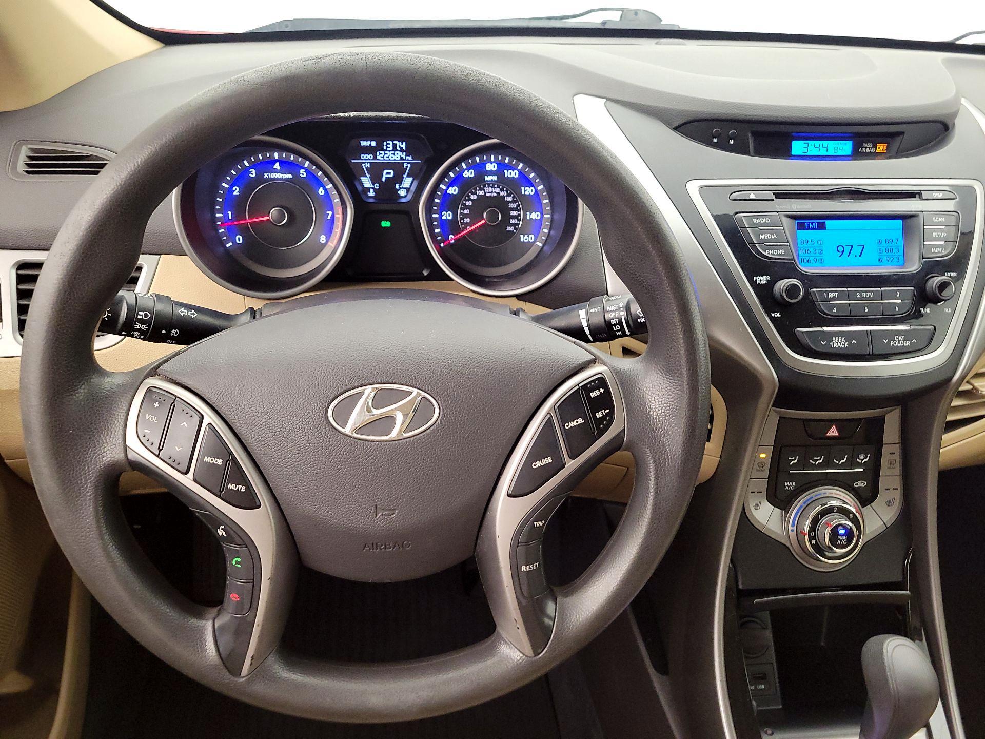 Thumbnail: 2013 Hyundai Elantra - 10
