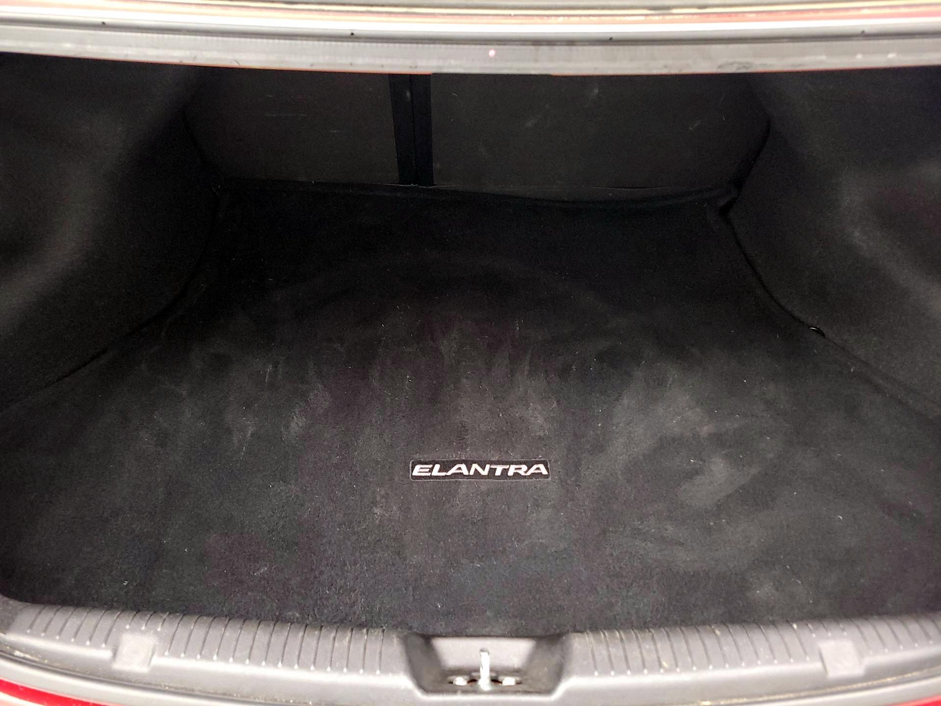 Thumbnail: 2013 Hyundai Elantra - 19