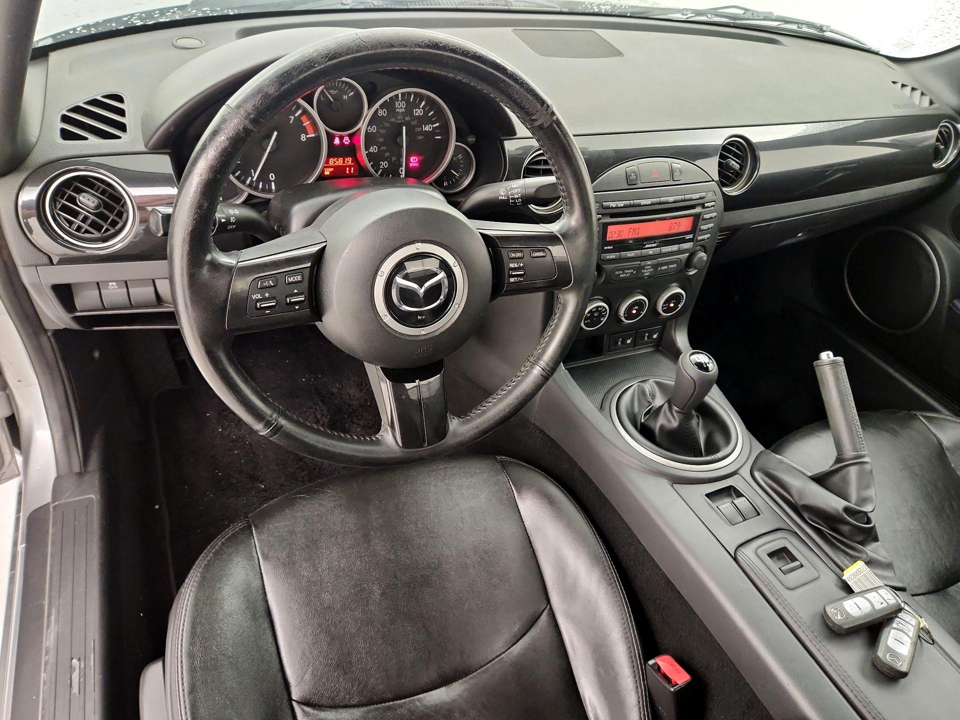 Thumbnail: 2013 Mazda MX-5 Miata - 9