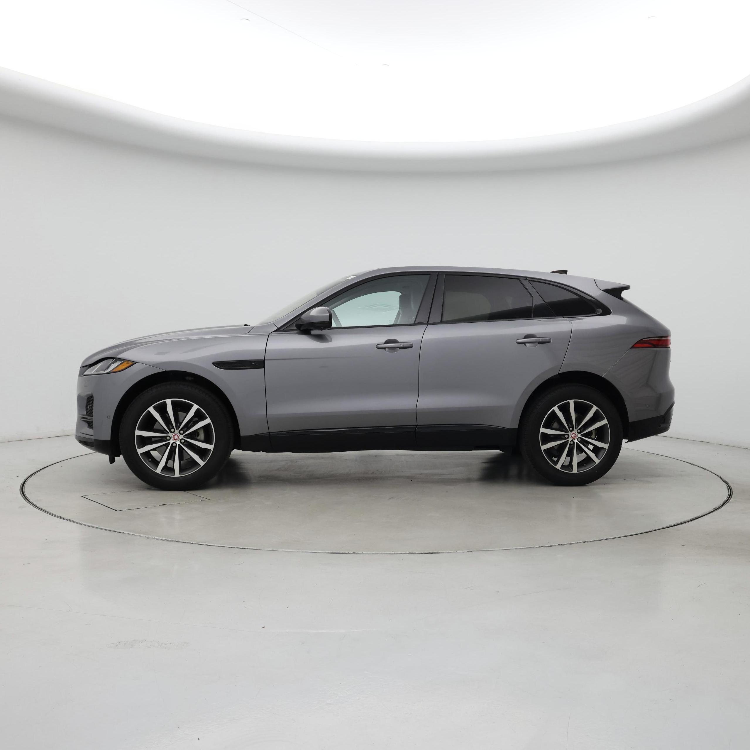 Thumbnail: 2021 Jaguar F-Pace - 3