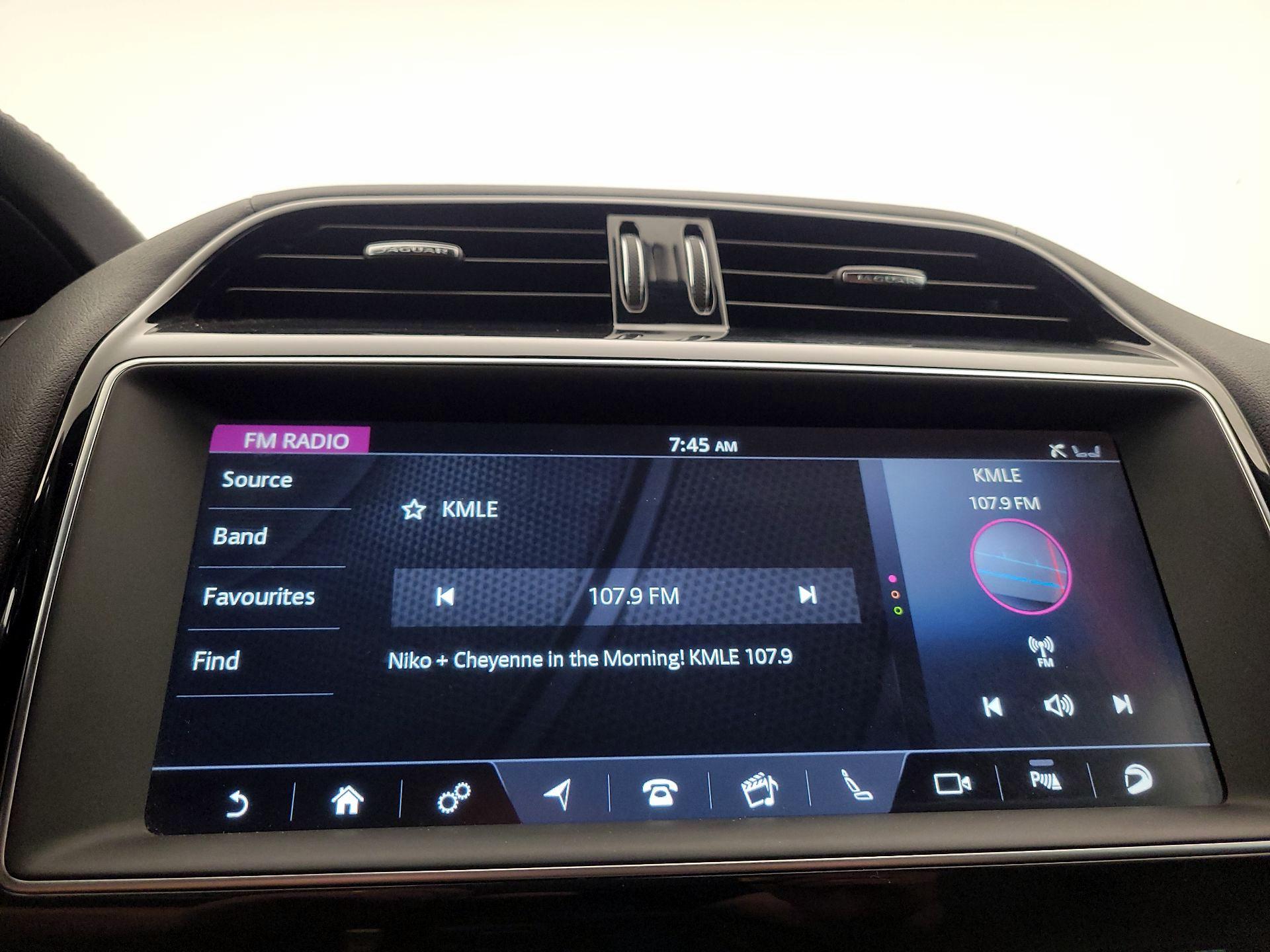 Thumbnail: 2020 Jaguar F-Pace - 16