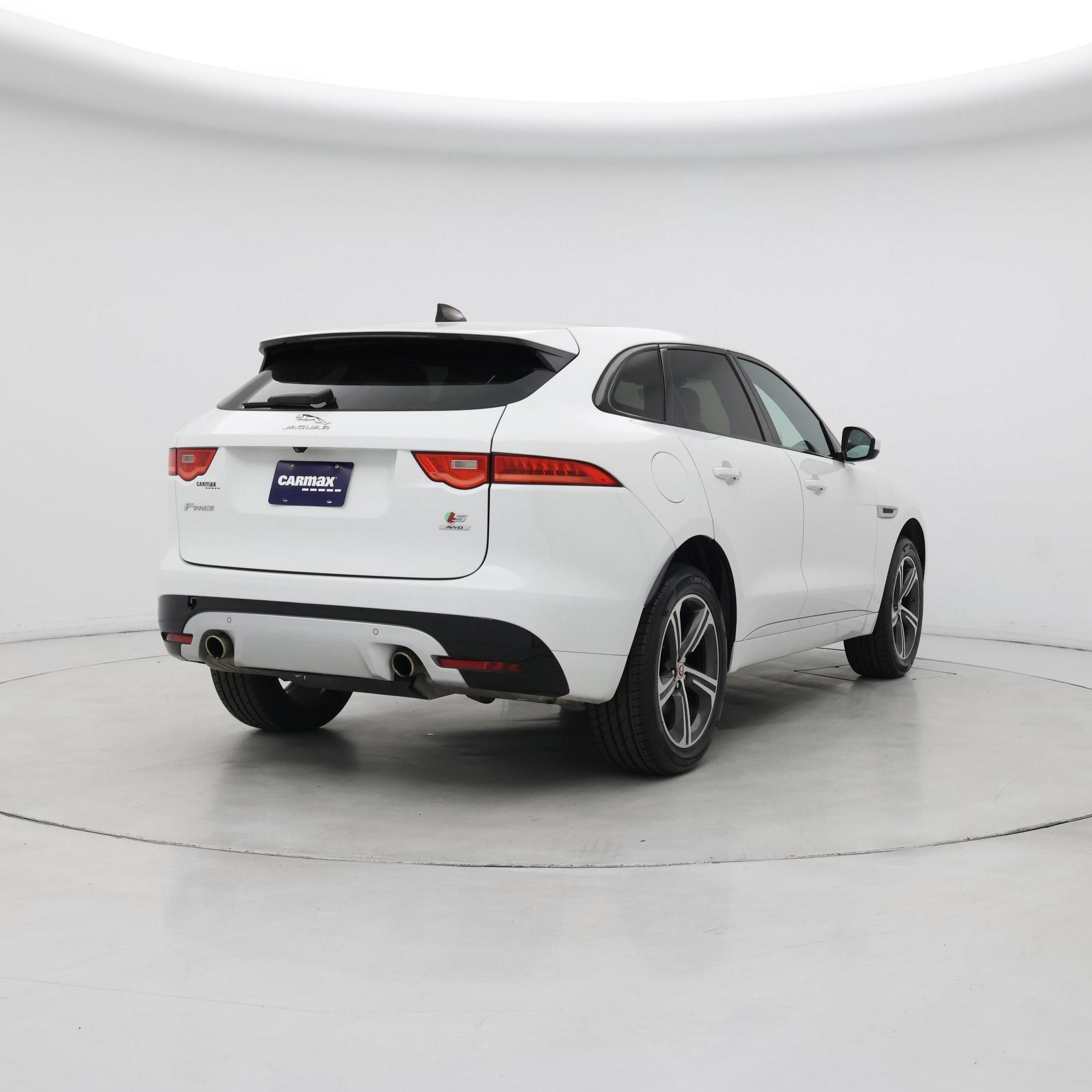 Thumbnail: 2020 Jaguar F-Pace - 8