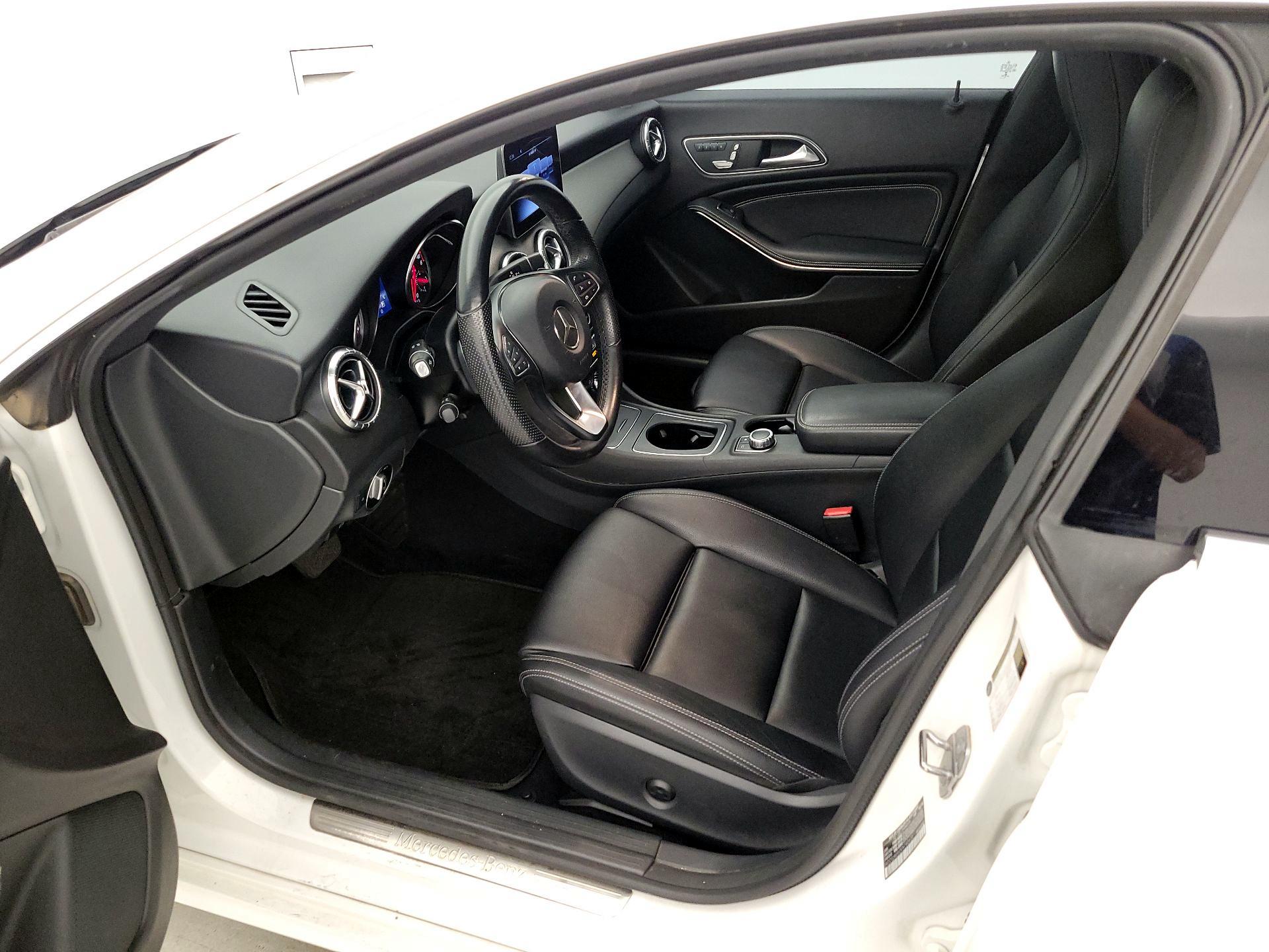 Thumbnail: 2019 Mercedes-Benz CLA - 11