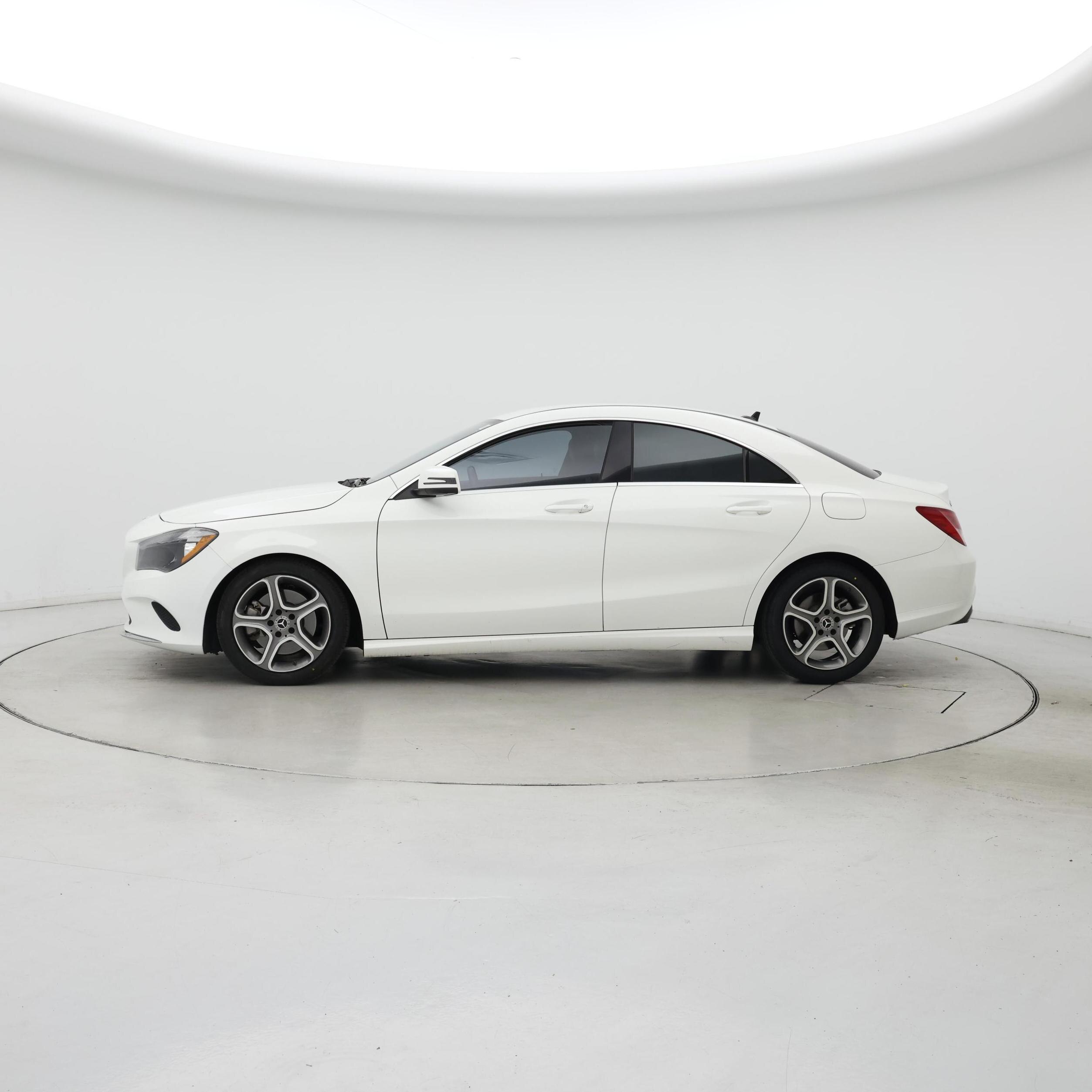 Thumbnail: 2019 Mercedes-Benz CLA - 3