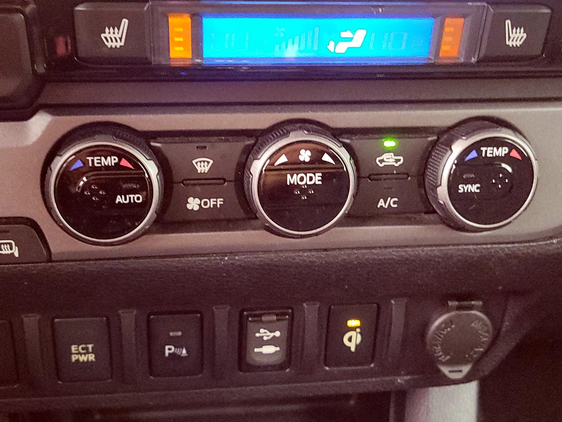 Thumbnail: 2016 Toyota Tacoma - 16