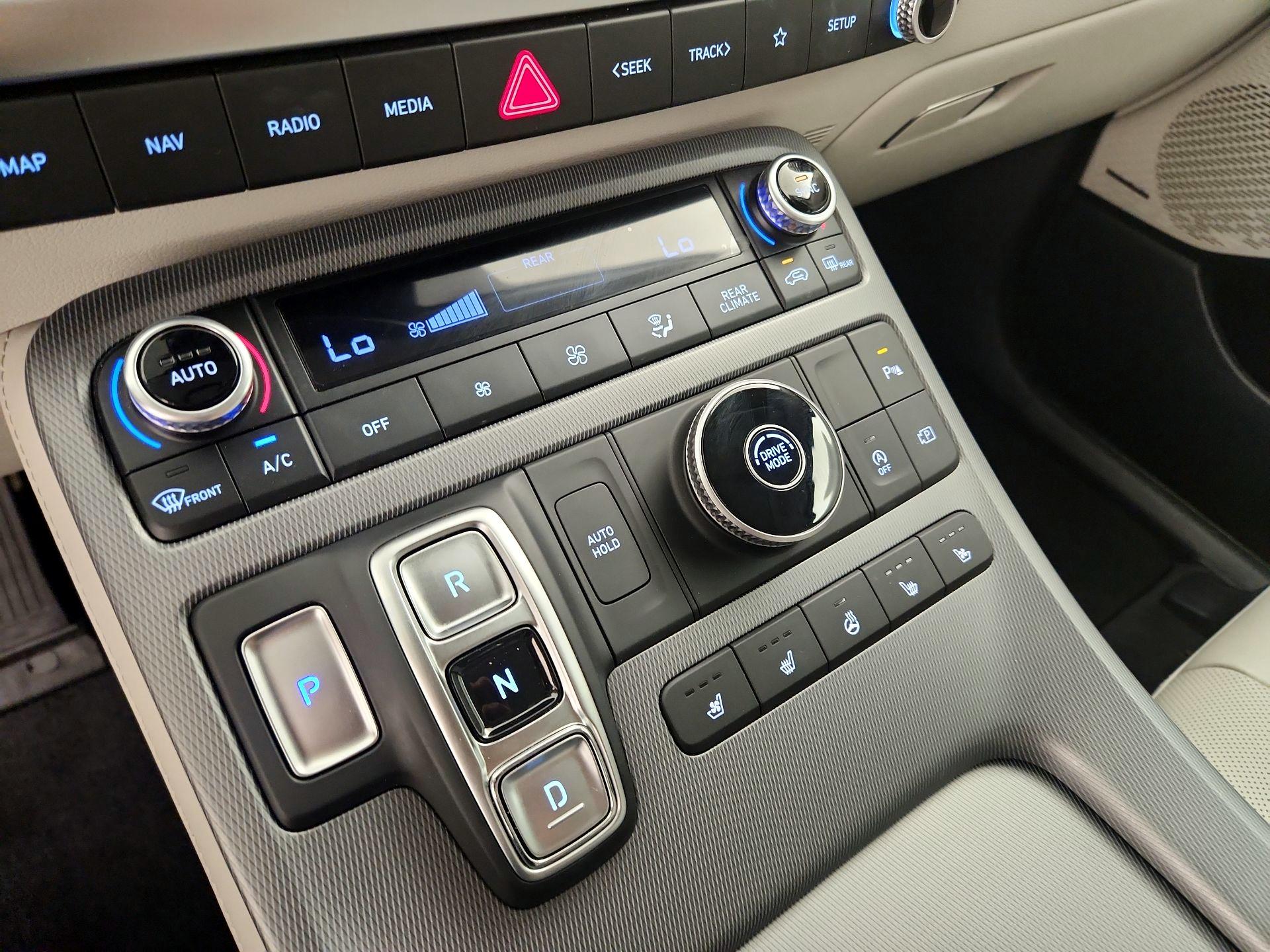 Thumbnail: 2024 Hyundai Palisade - 16