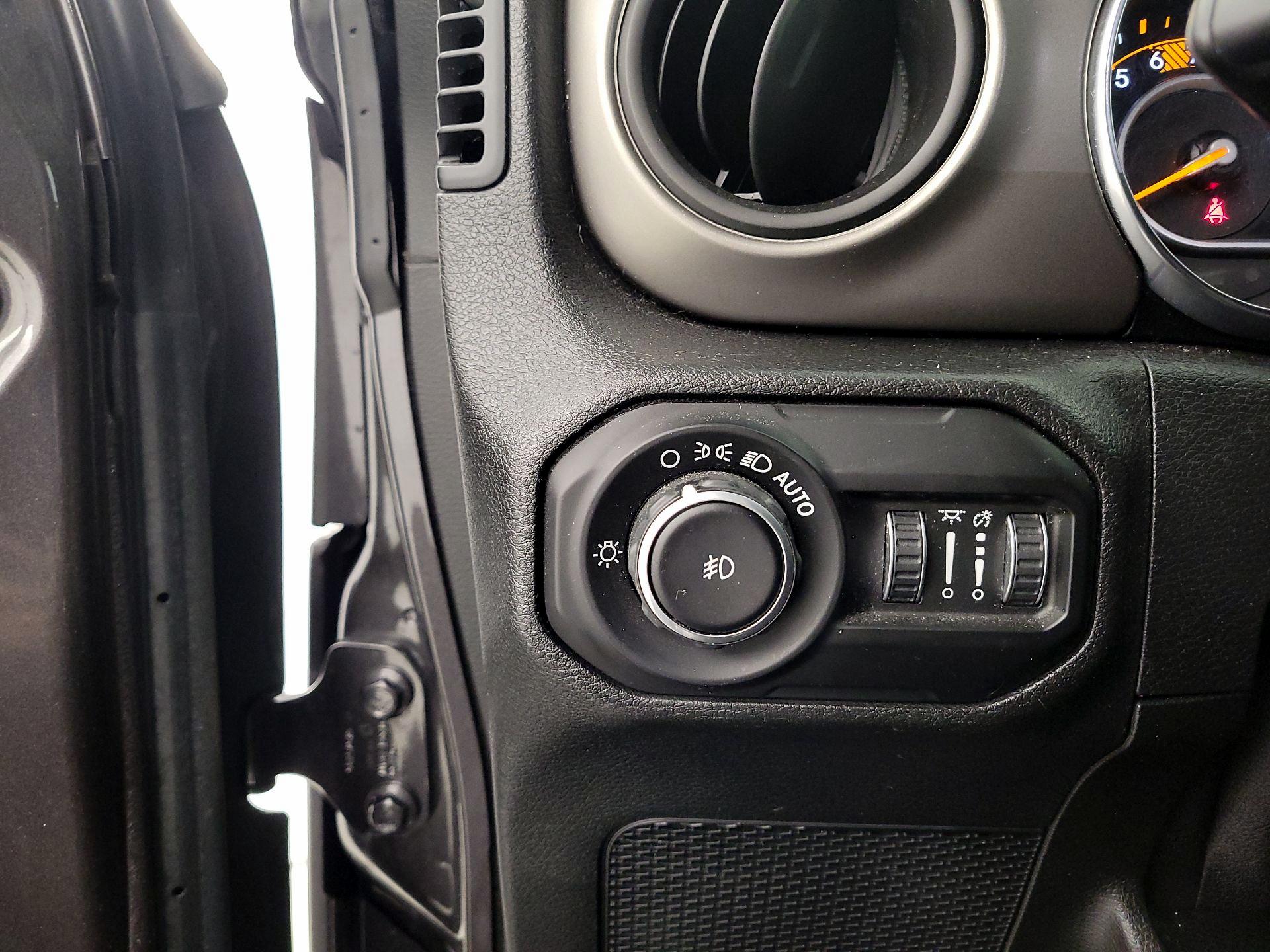 Thumbnail: 2021 Jeep Wrangler - 13