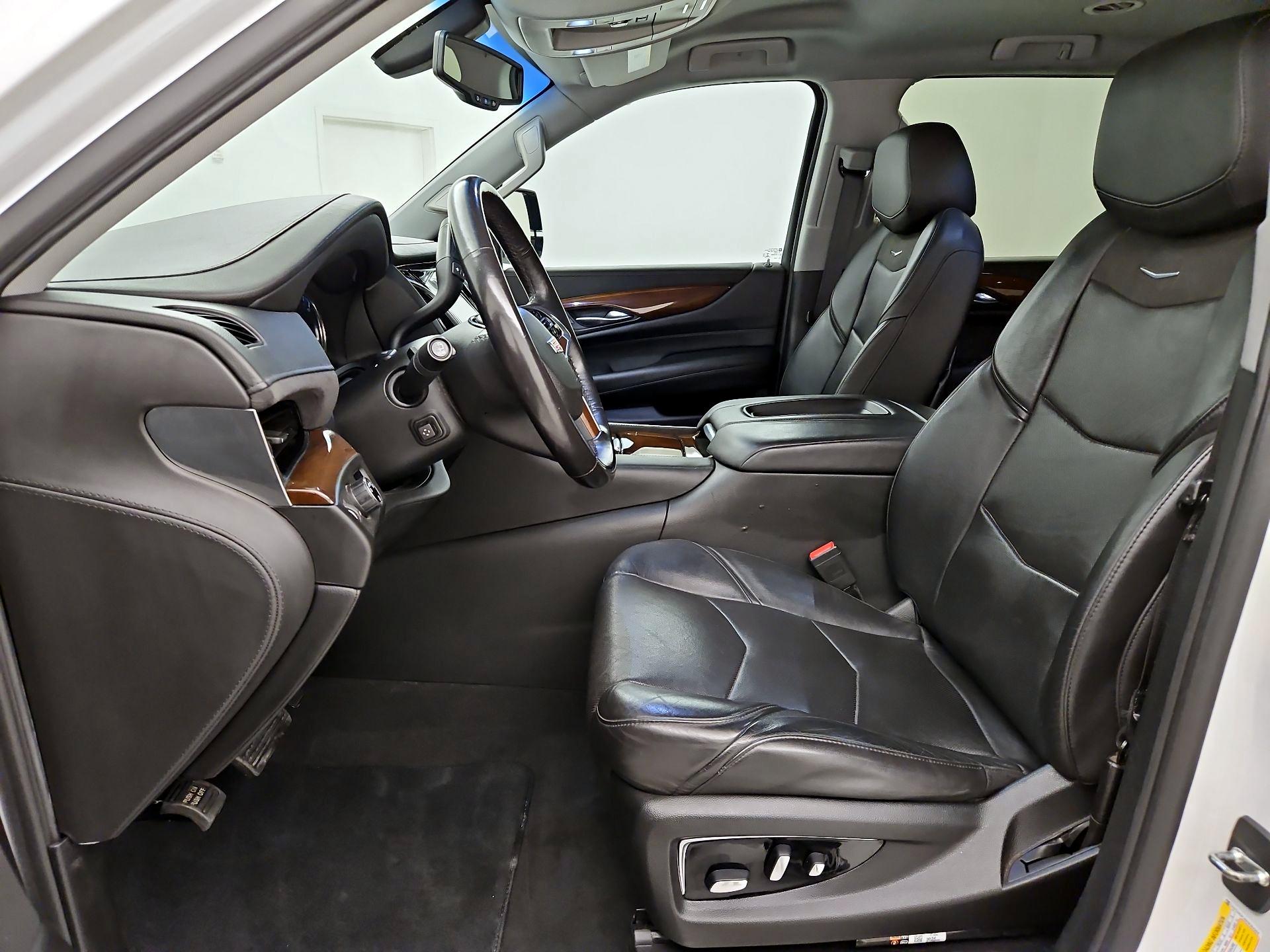 Thumbnail: 2019 Cadillac Escalade - 11