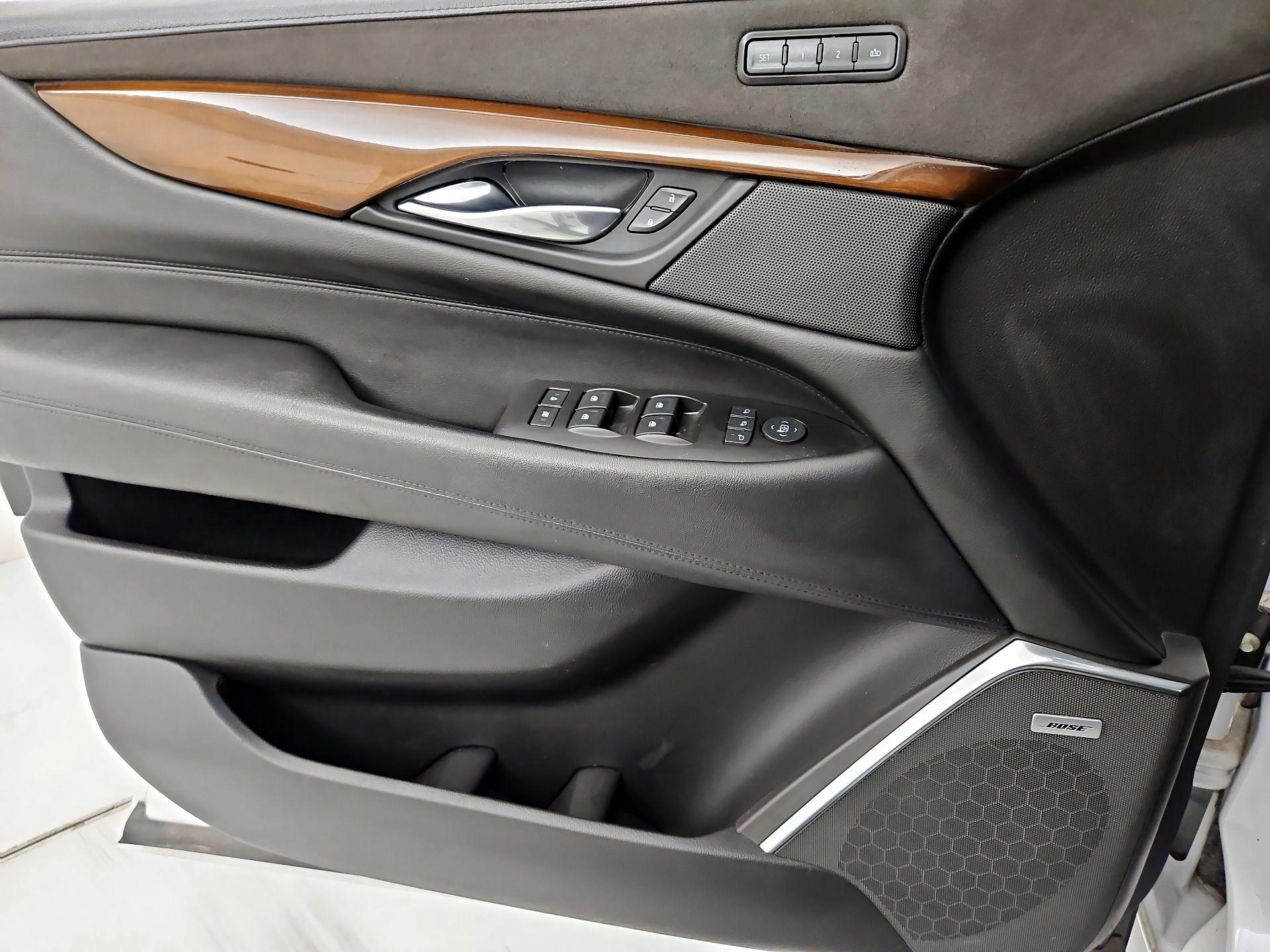 Thumbnail: 2019 Cadillac Escalade - 12