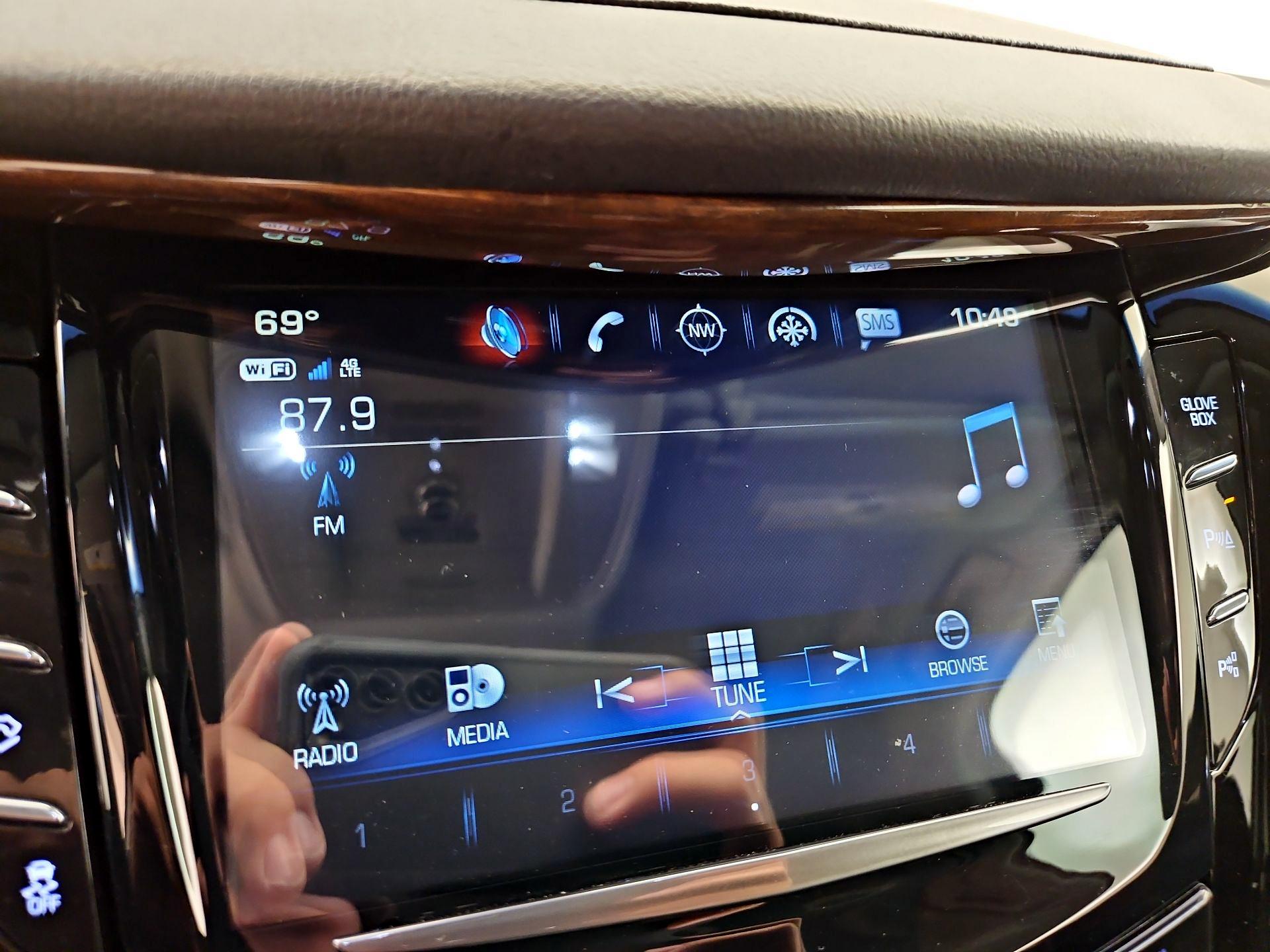 Thumbnail: 2019 Cadillac Escalade - 16