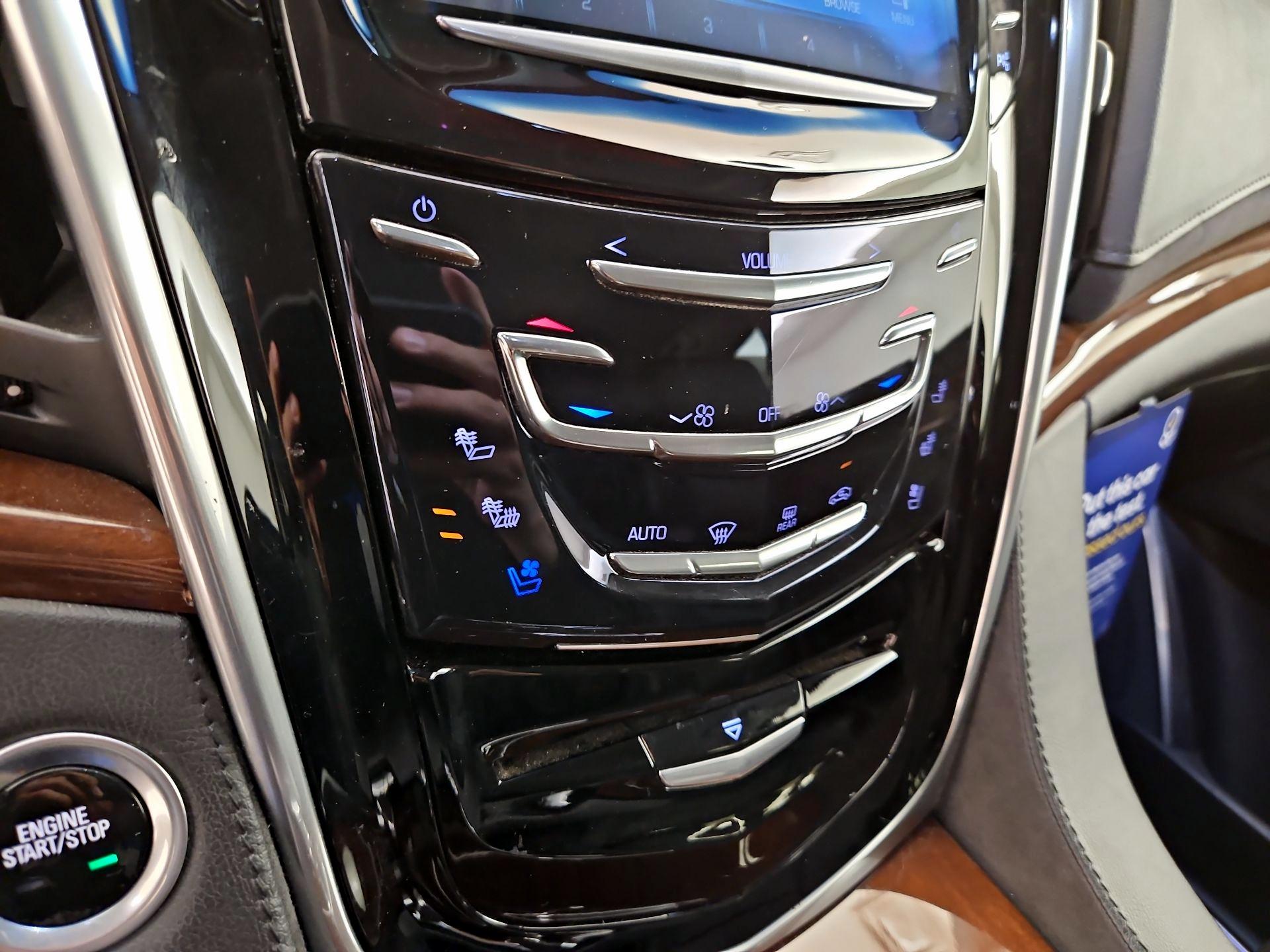 Thumbnail: 2019 Cadillac Escalade - 17