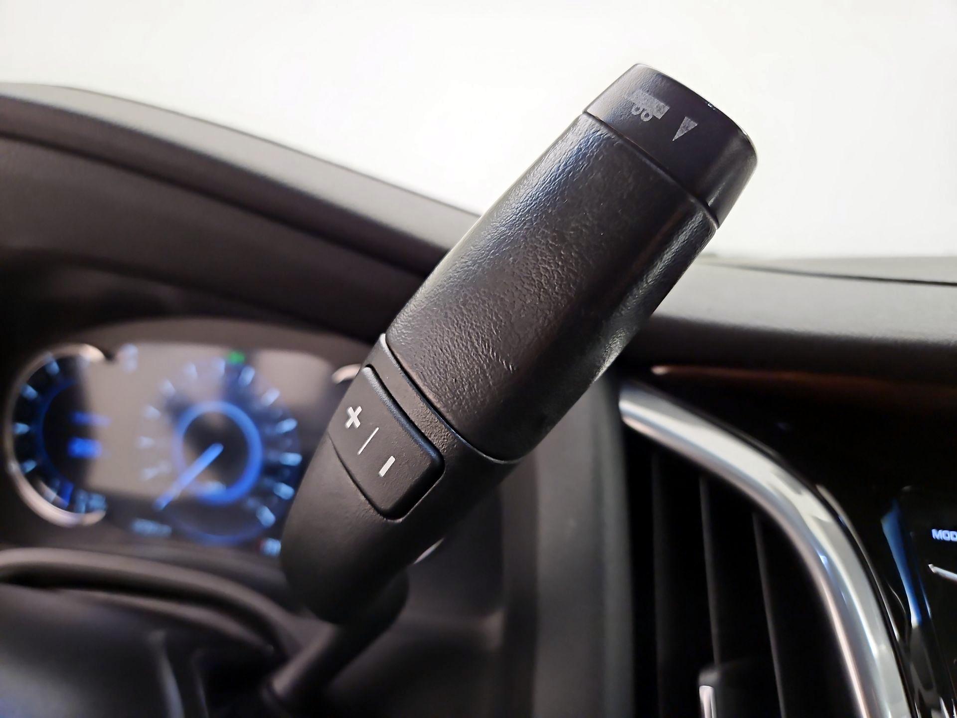 Thumbnail: 2019 Cadillac Escalade - 18