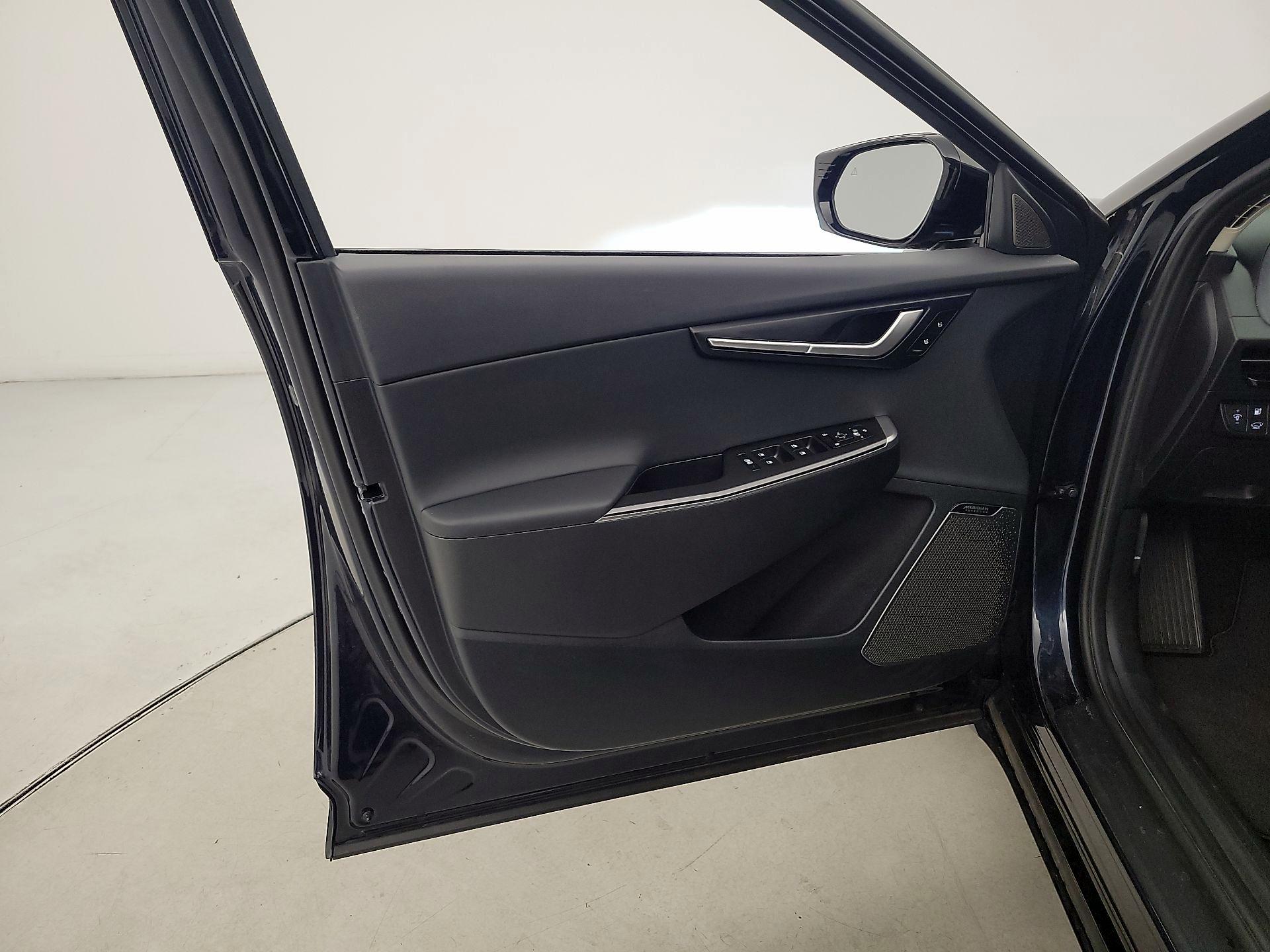 Thumbnail: 2022 Kia EV6 - 12