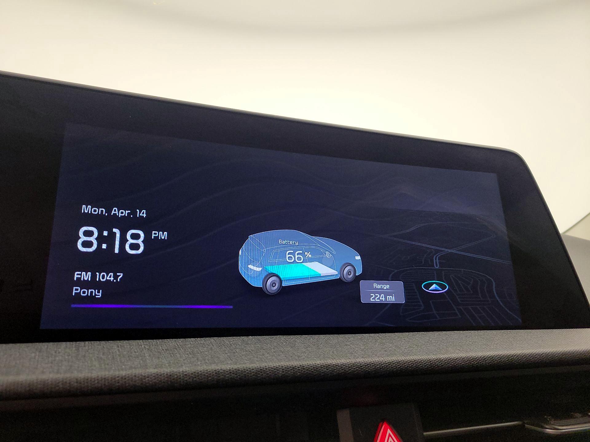 Thumbnail: 2022 Kia EV6 - 15