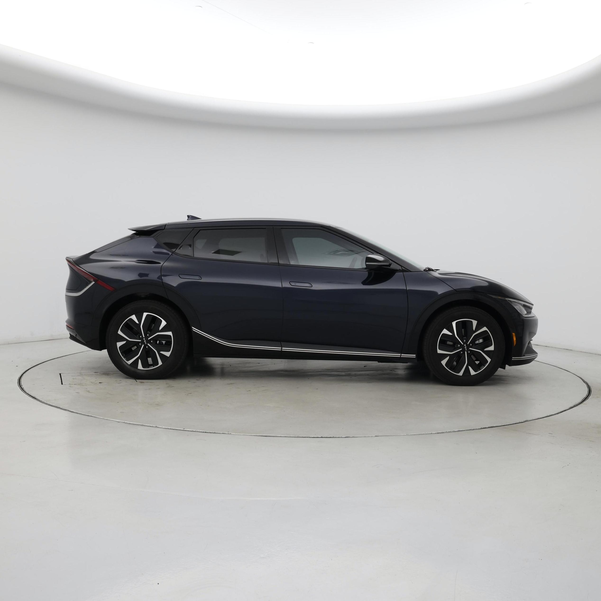 Thumbnail: 2022 Kia EV6 - 7