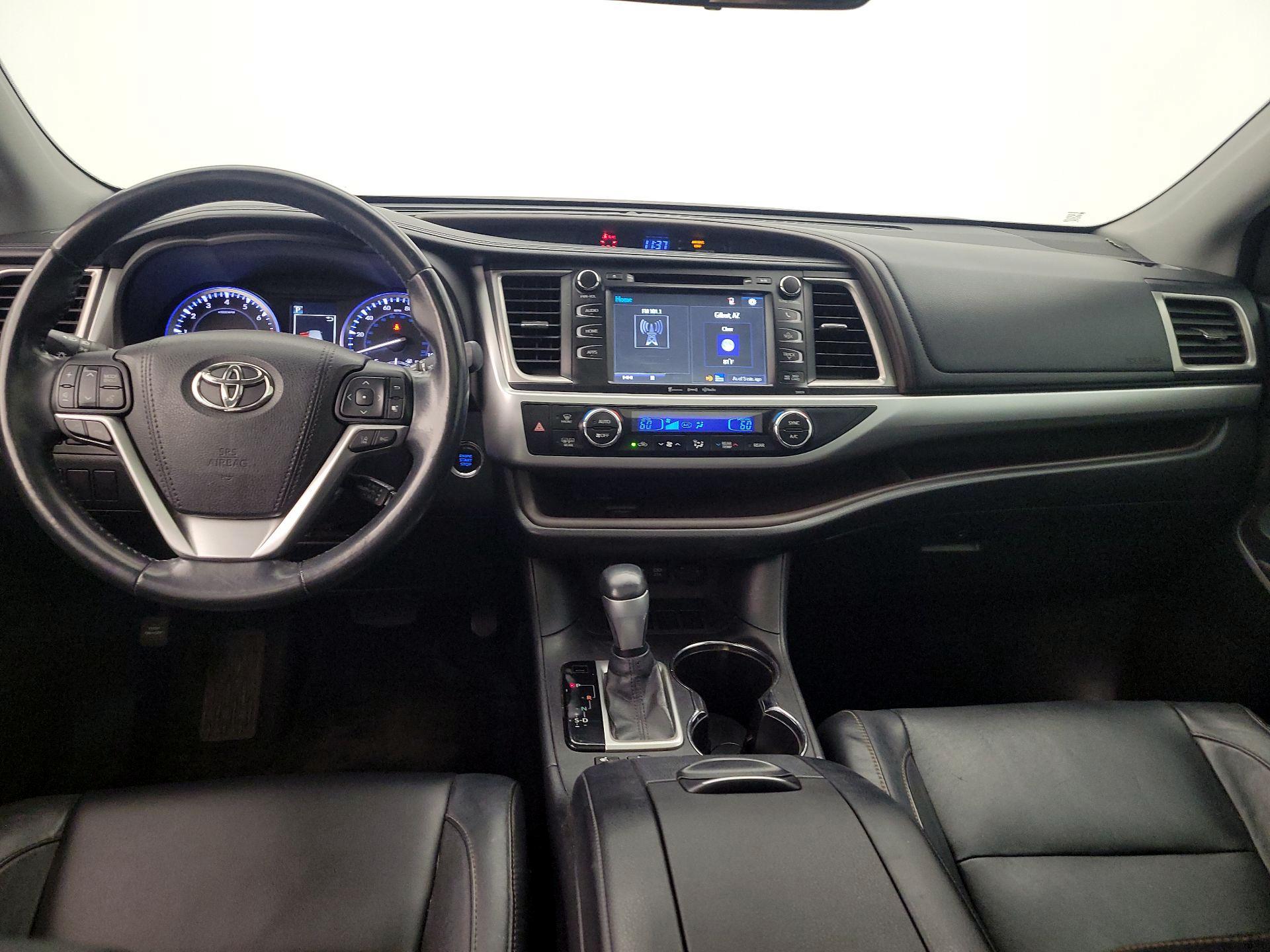 Thumbnail: 2017 Toyota Highlander - 9
