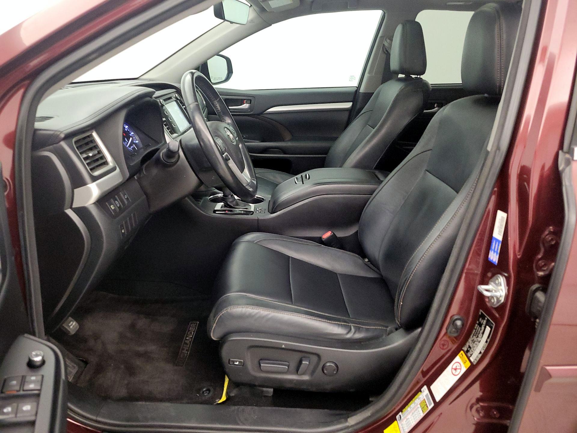 Thumbnail: 2017 Toyota Highlander - 11