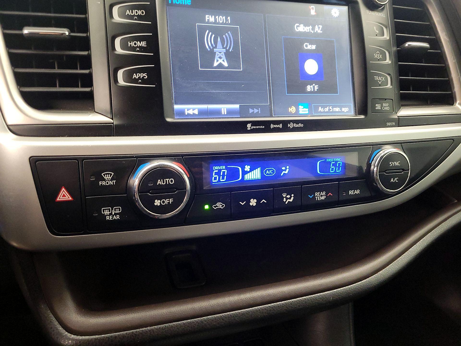 Thumbnail: 2017 Toyota Highlander - 16
