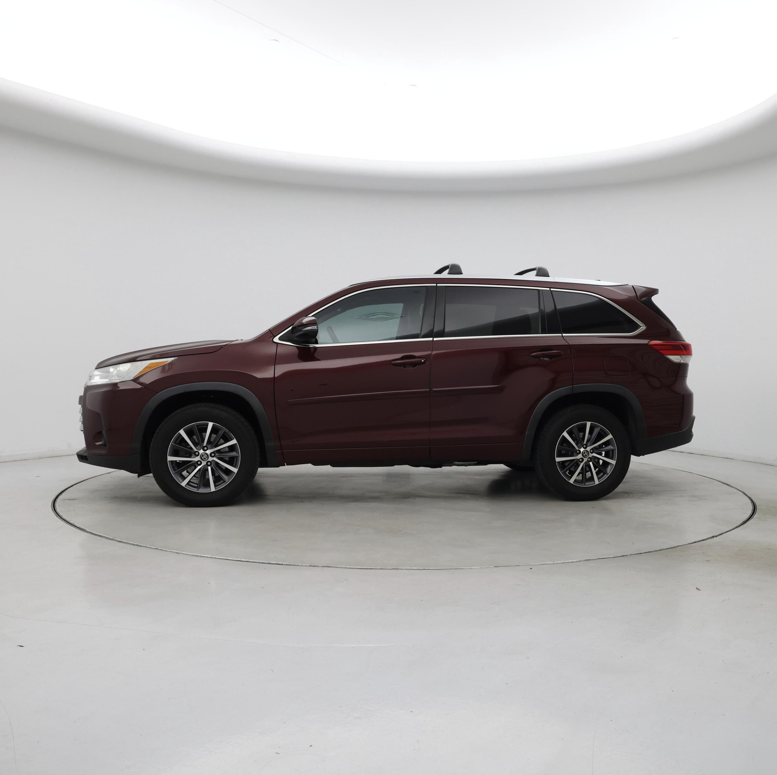 Thumbnail: 2017 Toyota Highlander - 3