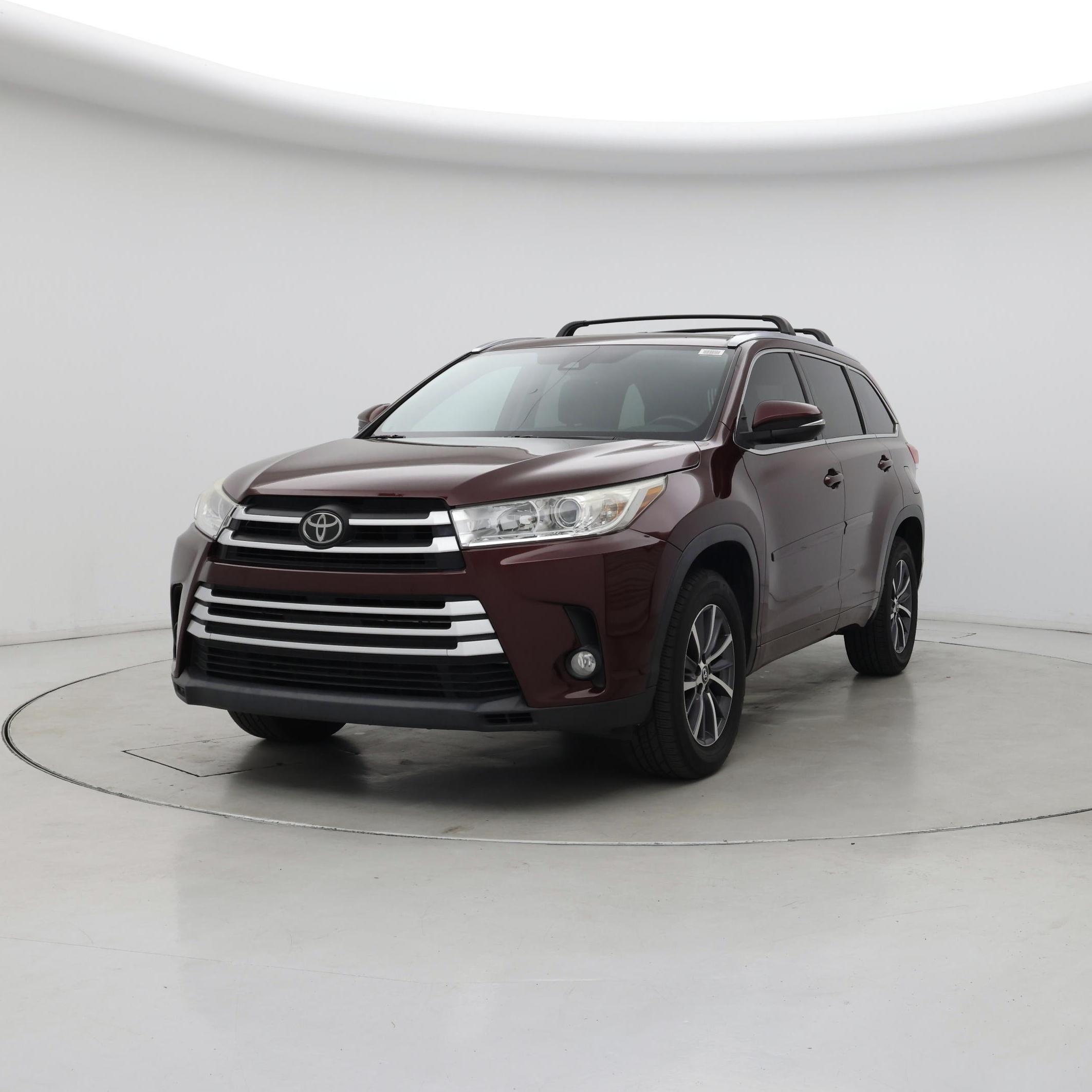 Thumbnail: 2017 Toyota Highlander - 4