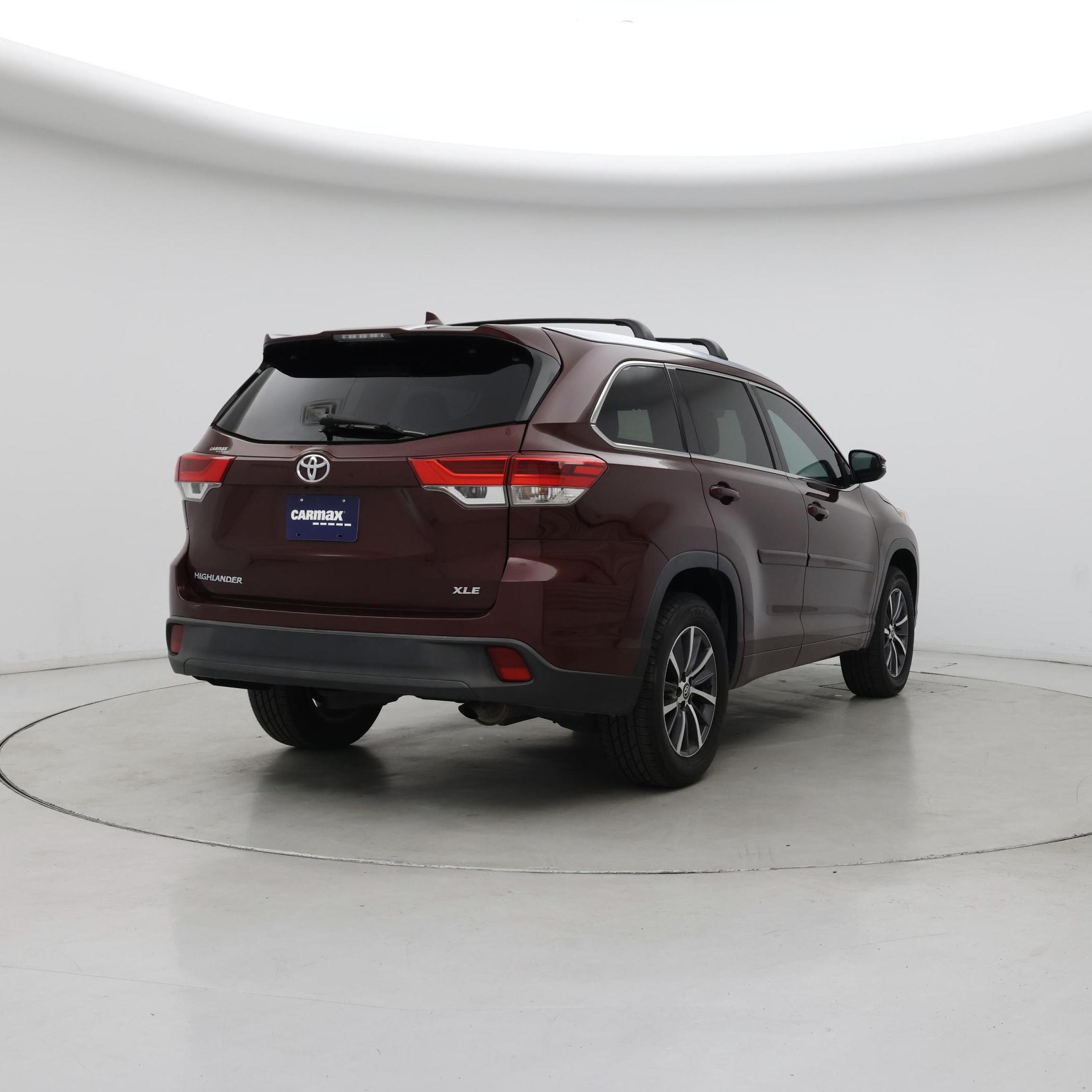 Thumbnail: 2017 Toyota Highlander - 8