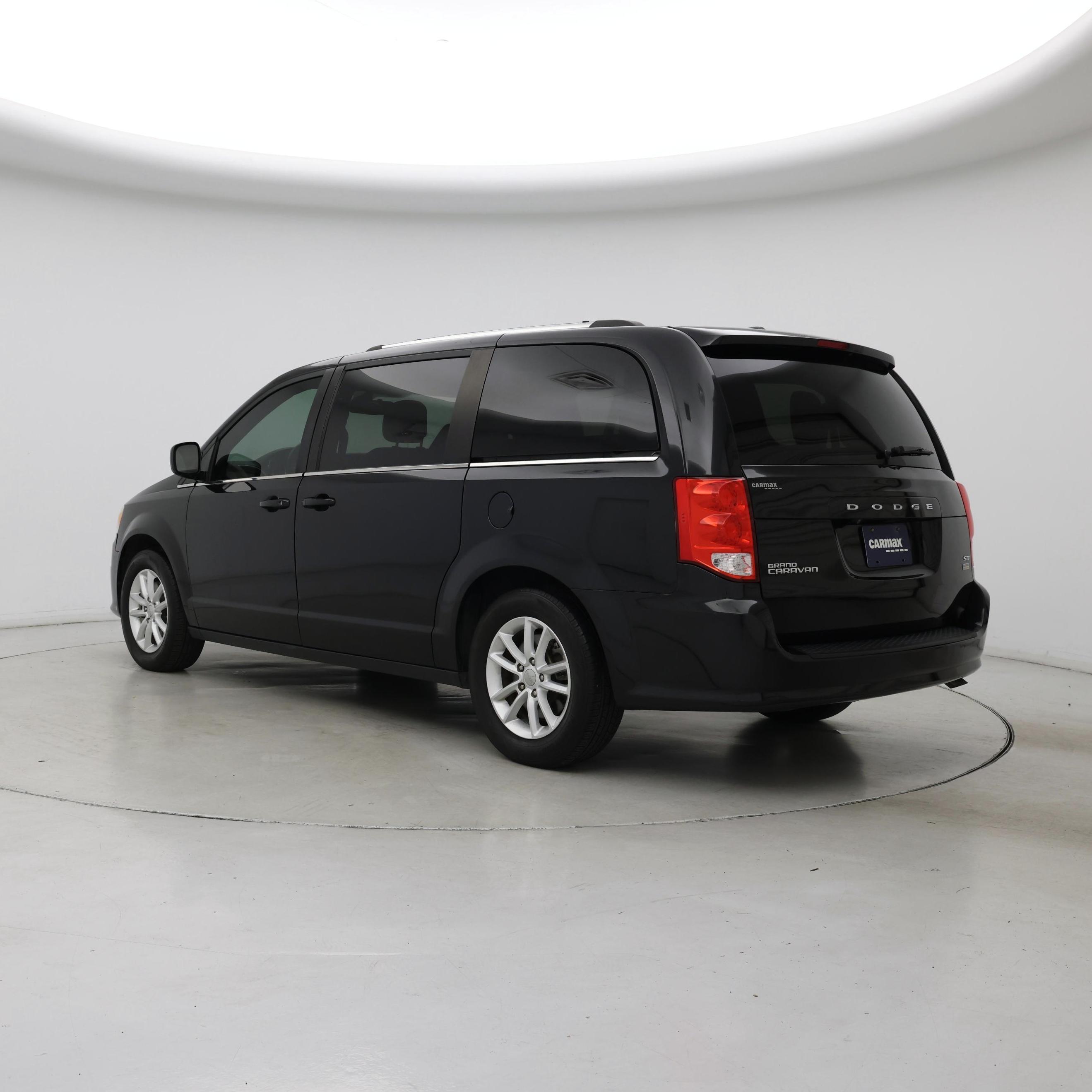 Thumbnail: 2018 Dodge Grand Caravan - 2