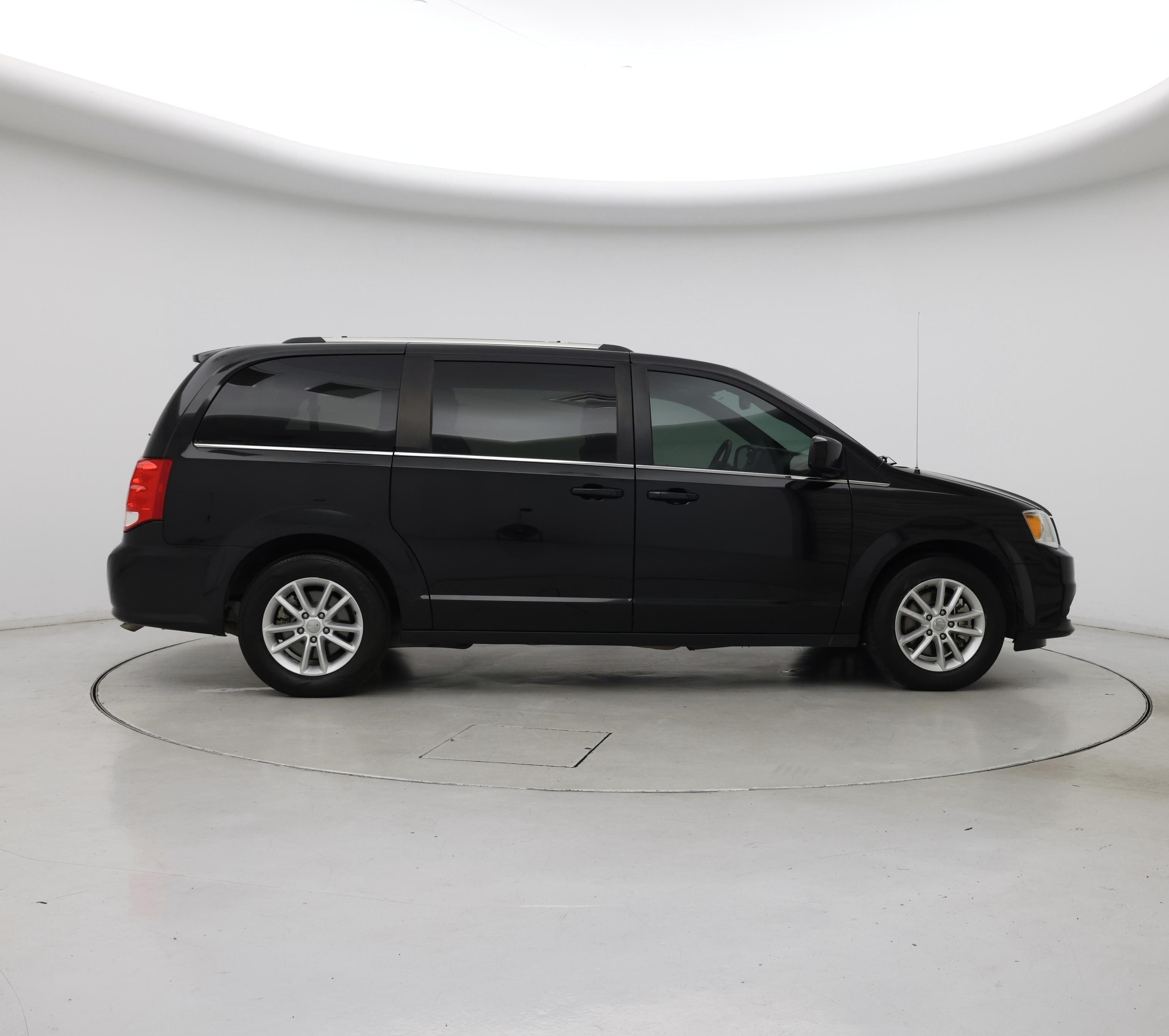 Thumbnail: 2018 Dodge Grand Caravan - 7