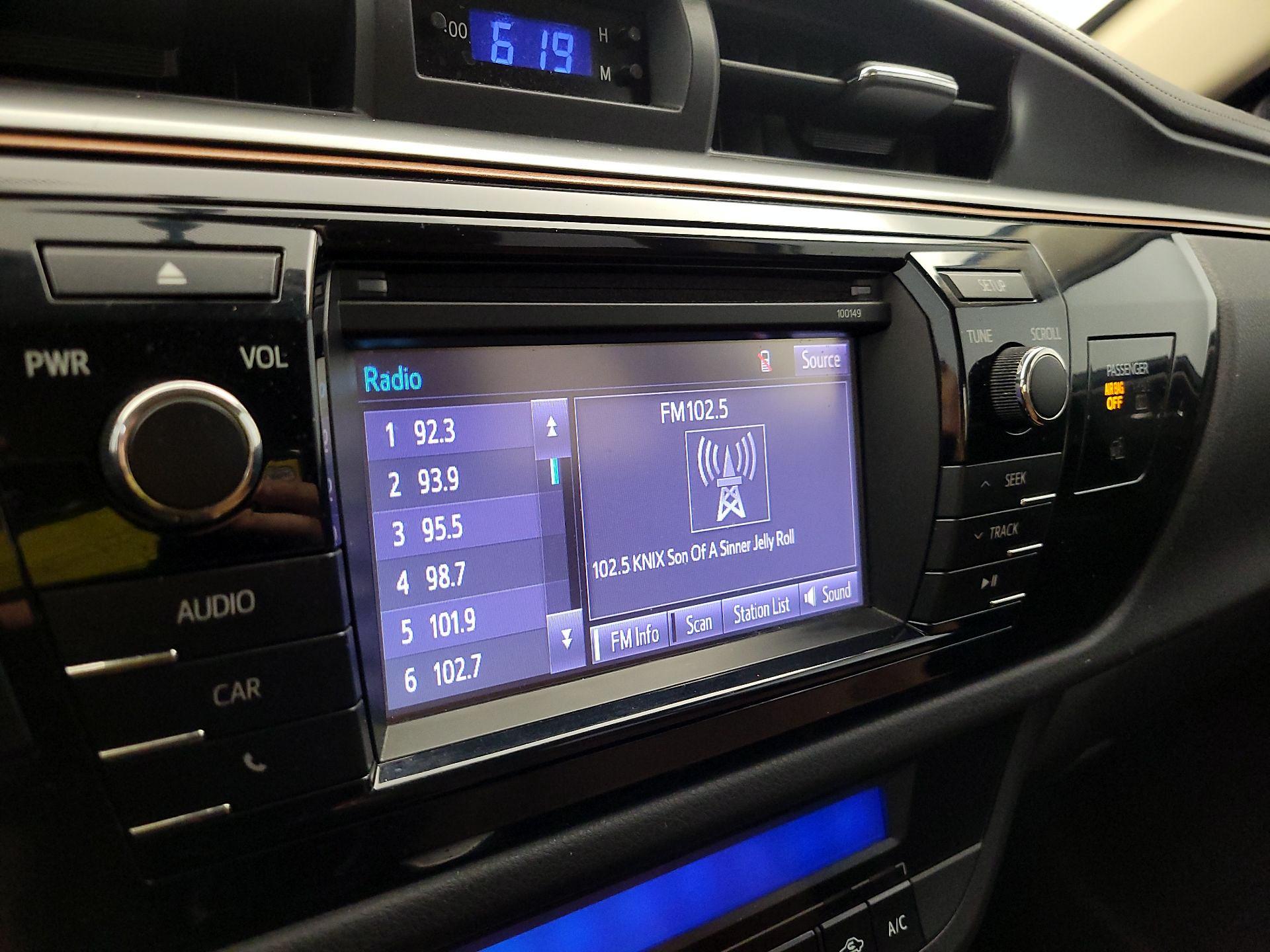 Thumbnail: 2014 Toyota Corolla - 15