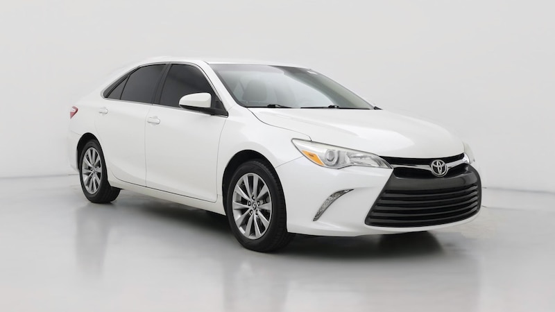 2017 Toyota Camry XLE Hero Image