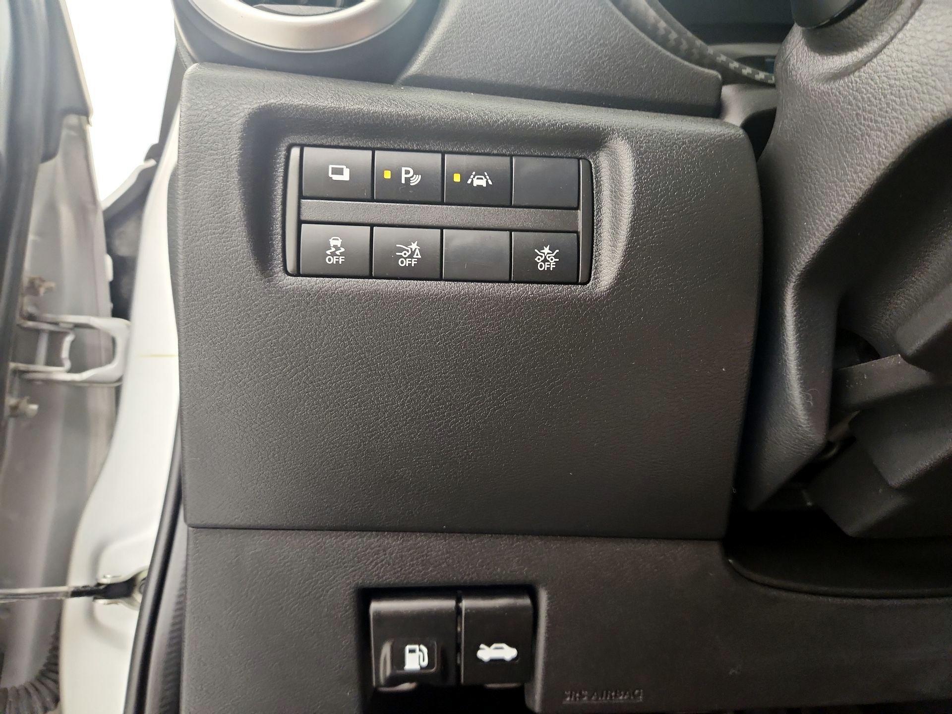 Thumbnail: 2020 Nissan Versa - 13