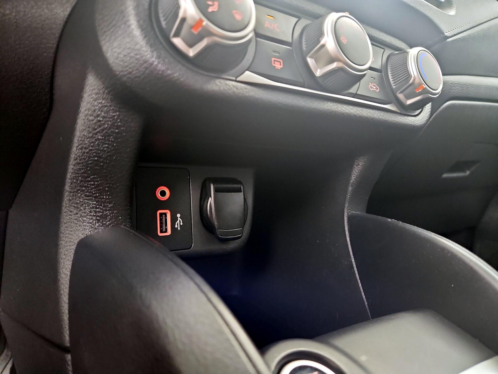 Thumbnail: 2020 Nissan Versa - 18