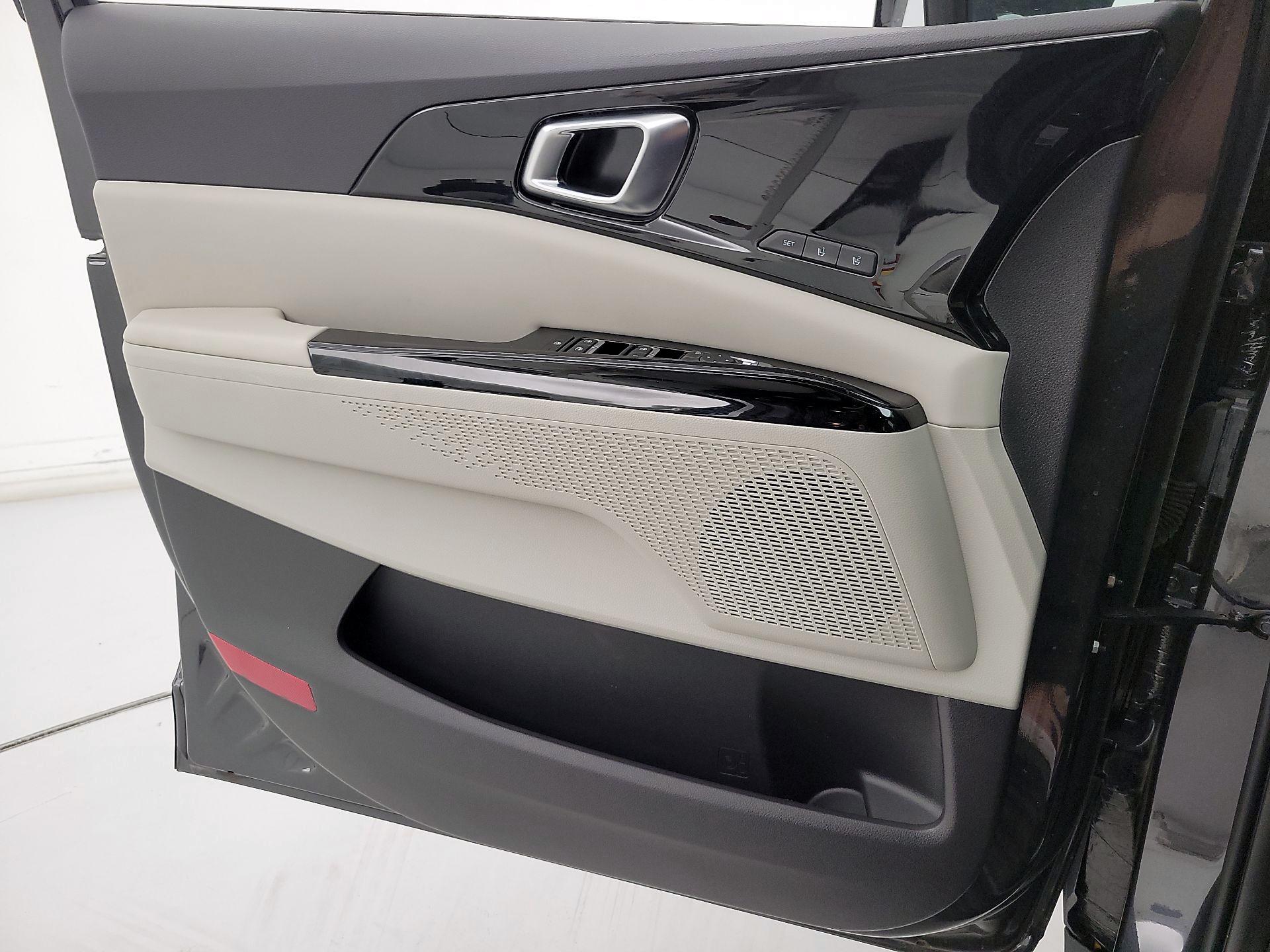 Thumbnail: 2024 Kia Carnival - 12