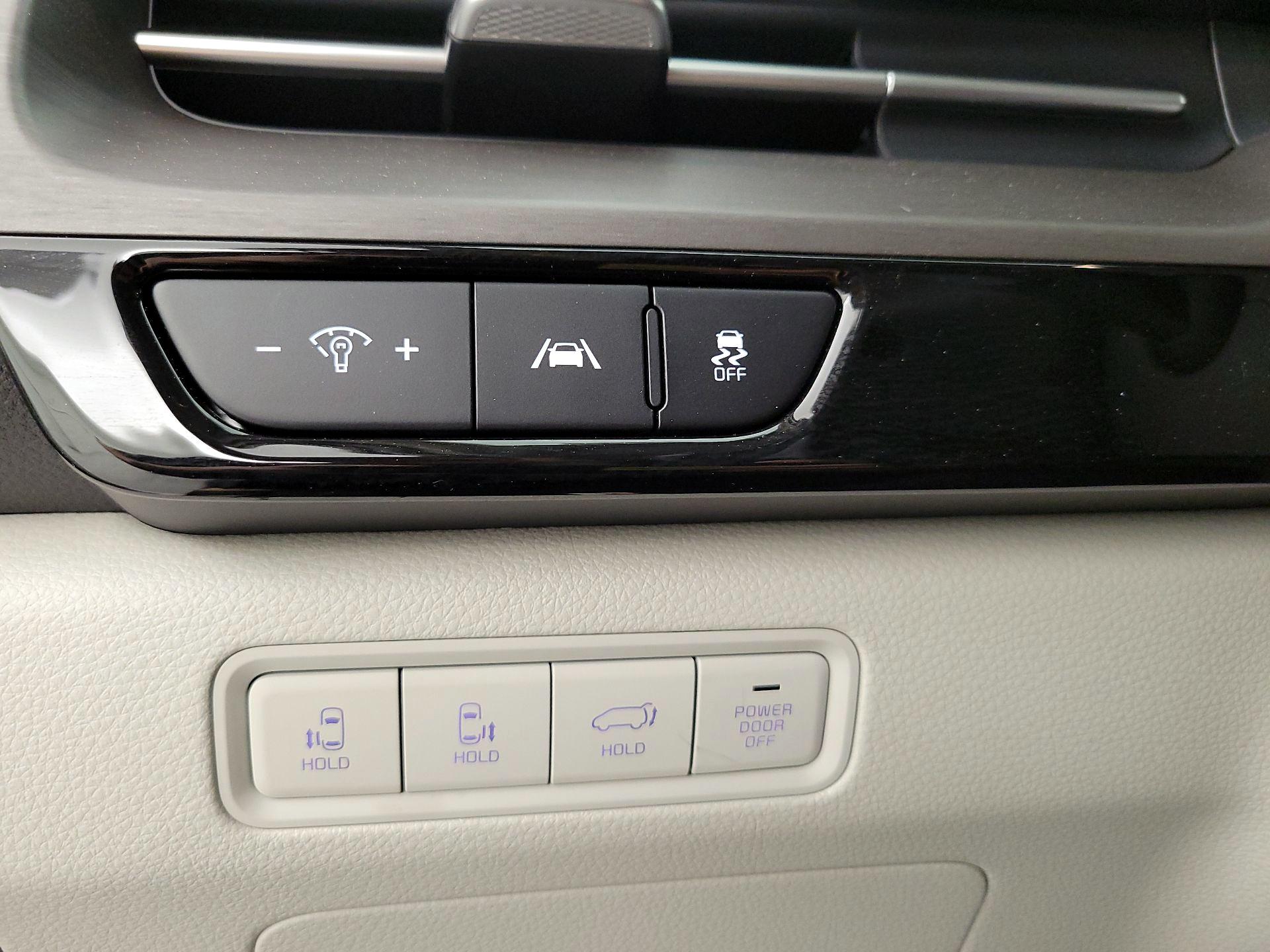 Thumbnail: 2024 Kia Carnival - 13