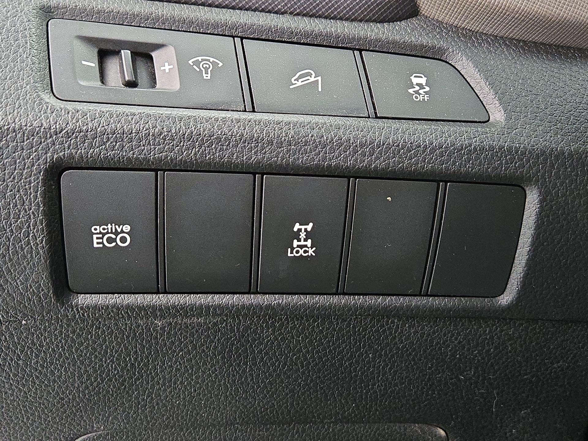 Thumbnail: 2014 Hyundai Santa Fe - 13