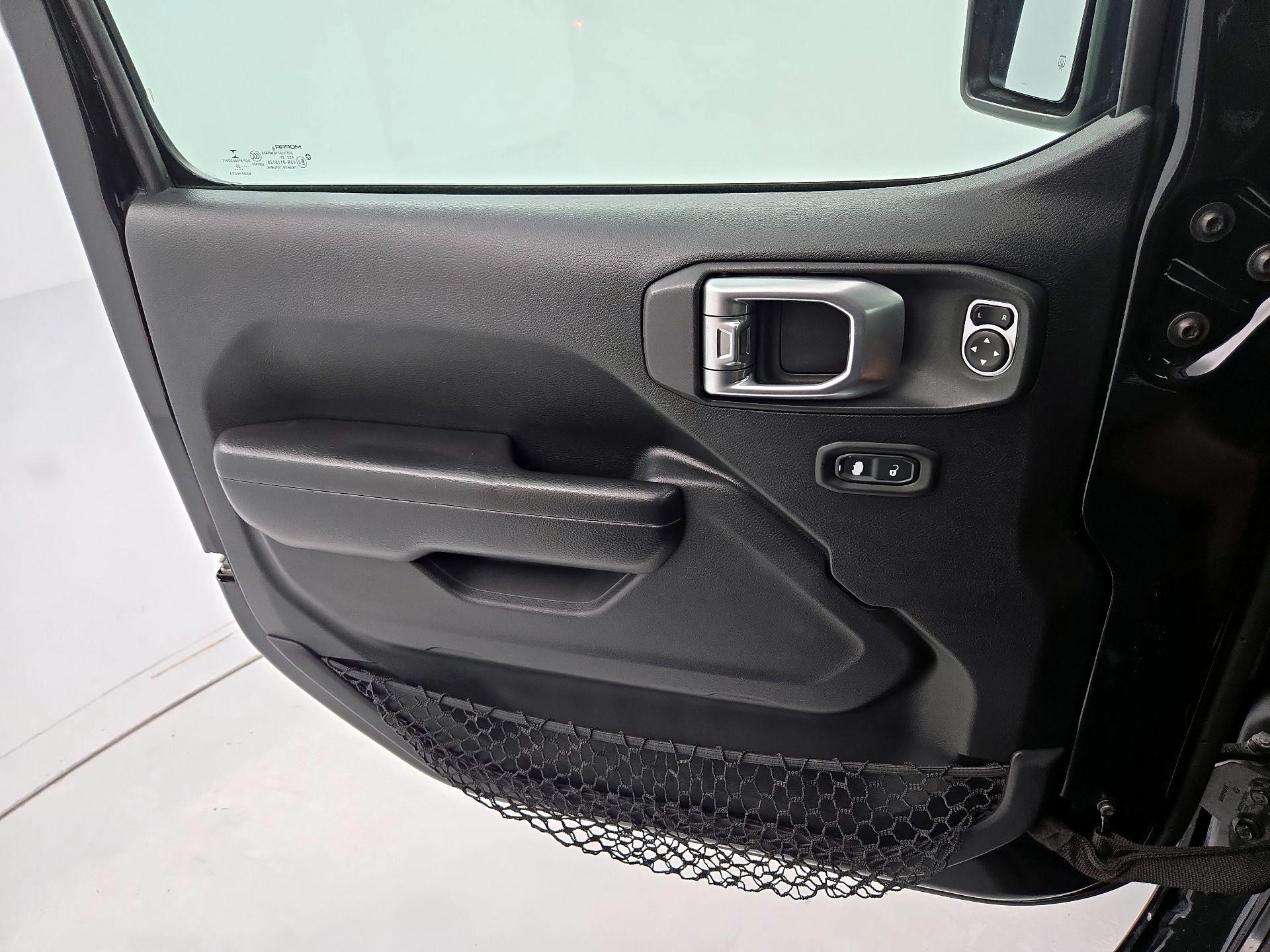 Thumbnail: 2020 Jeep Wrangler - 12