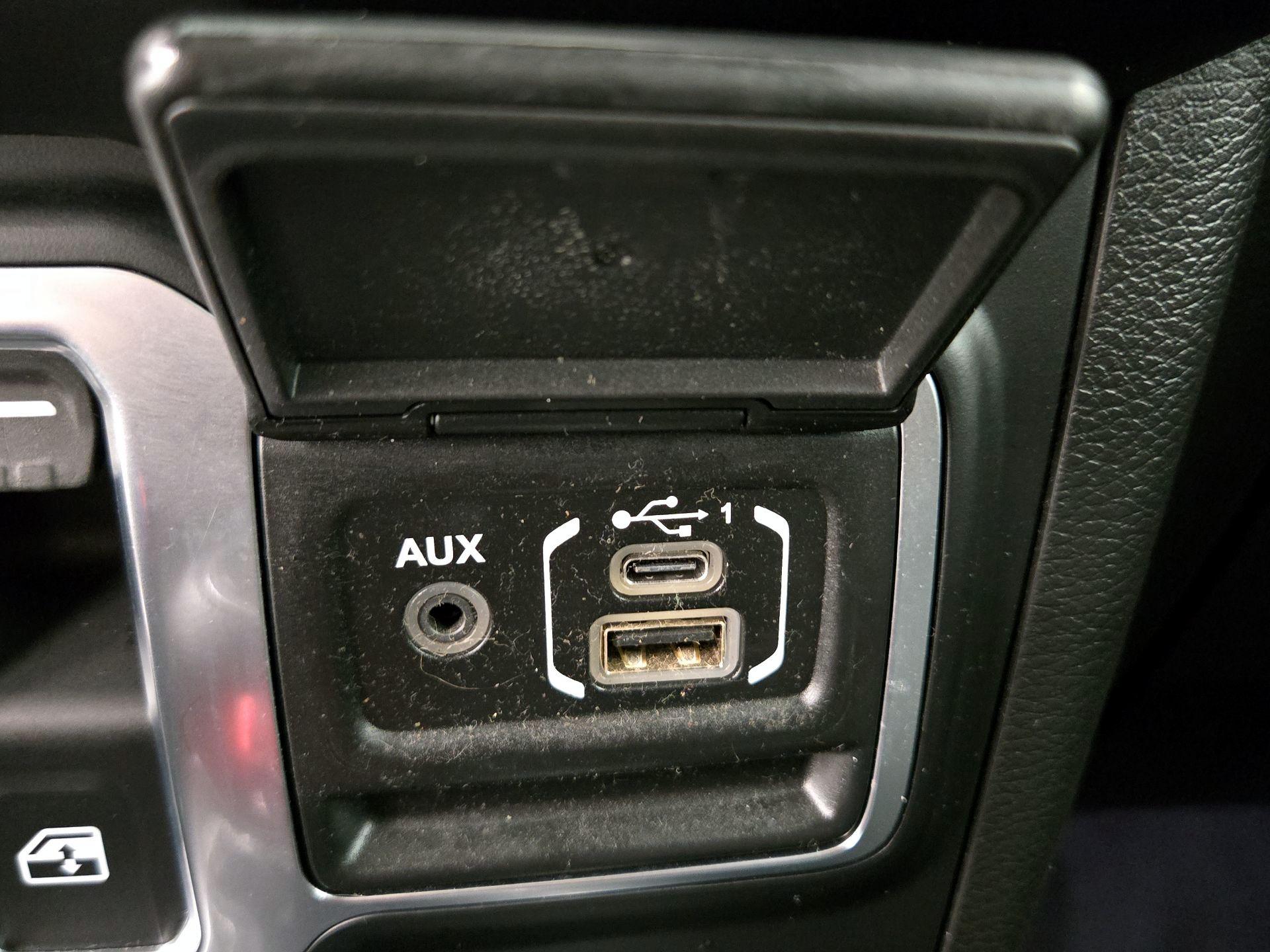 Thumbnail: 2020 Jeep Wrangler - 18