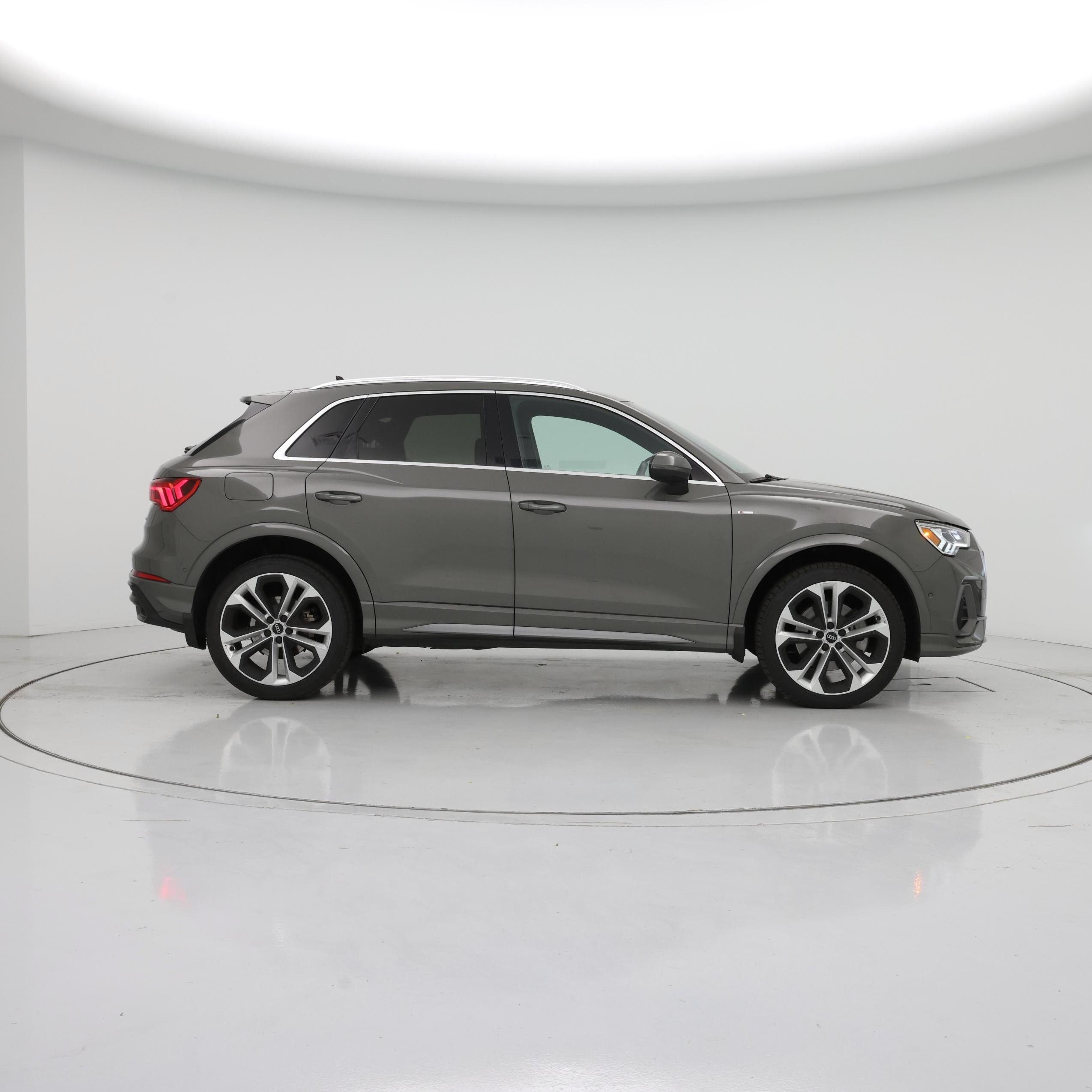 Thumbnail: 2021 Audi Q3 - 7