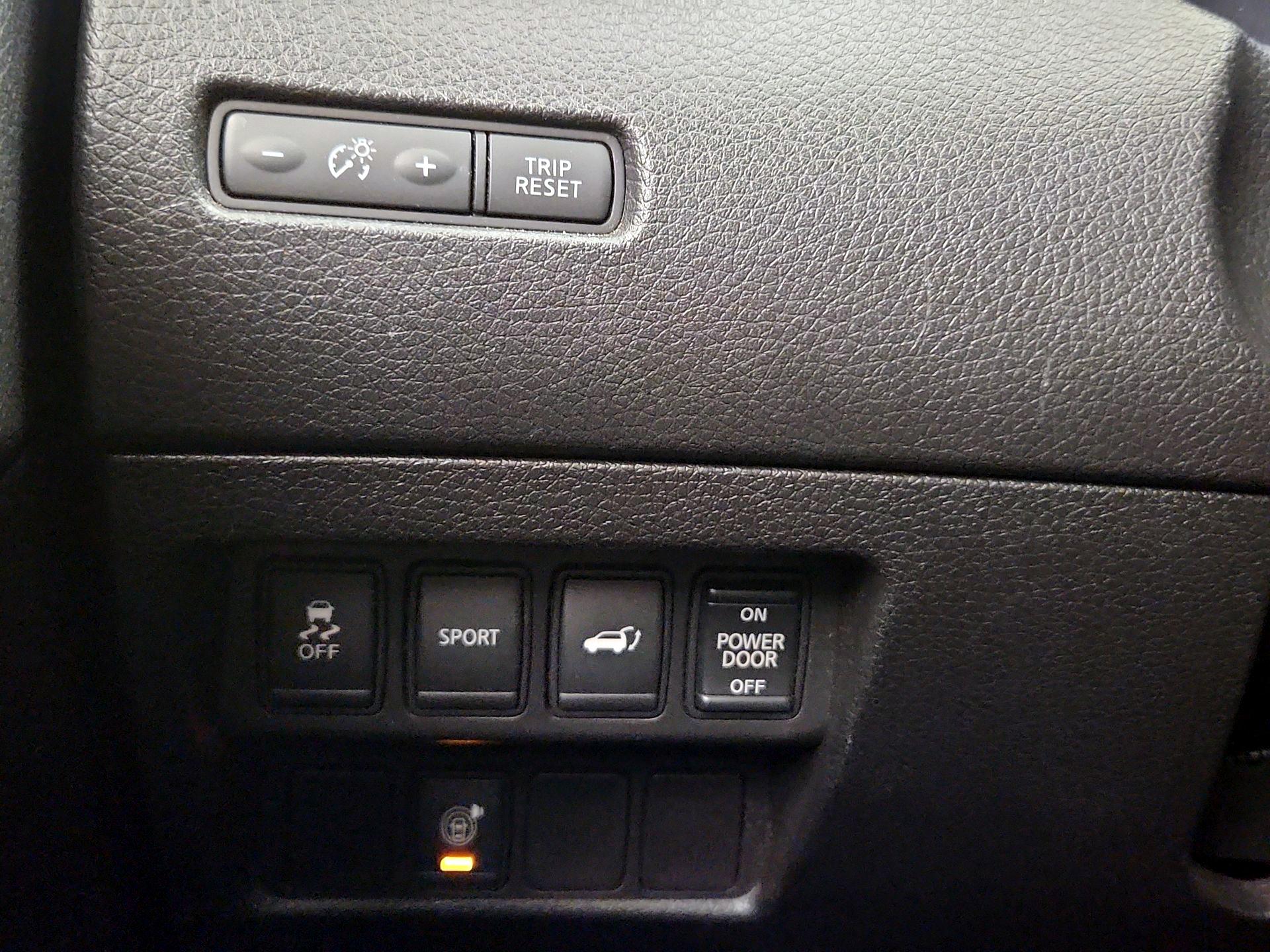 Thumbnail: 2014 Nissan Rogue - 13