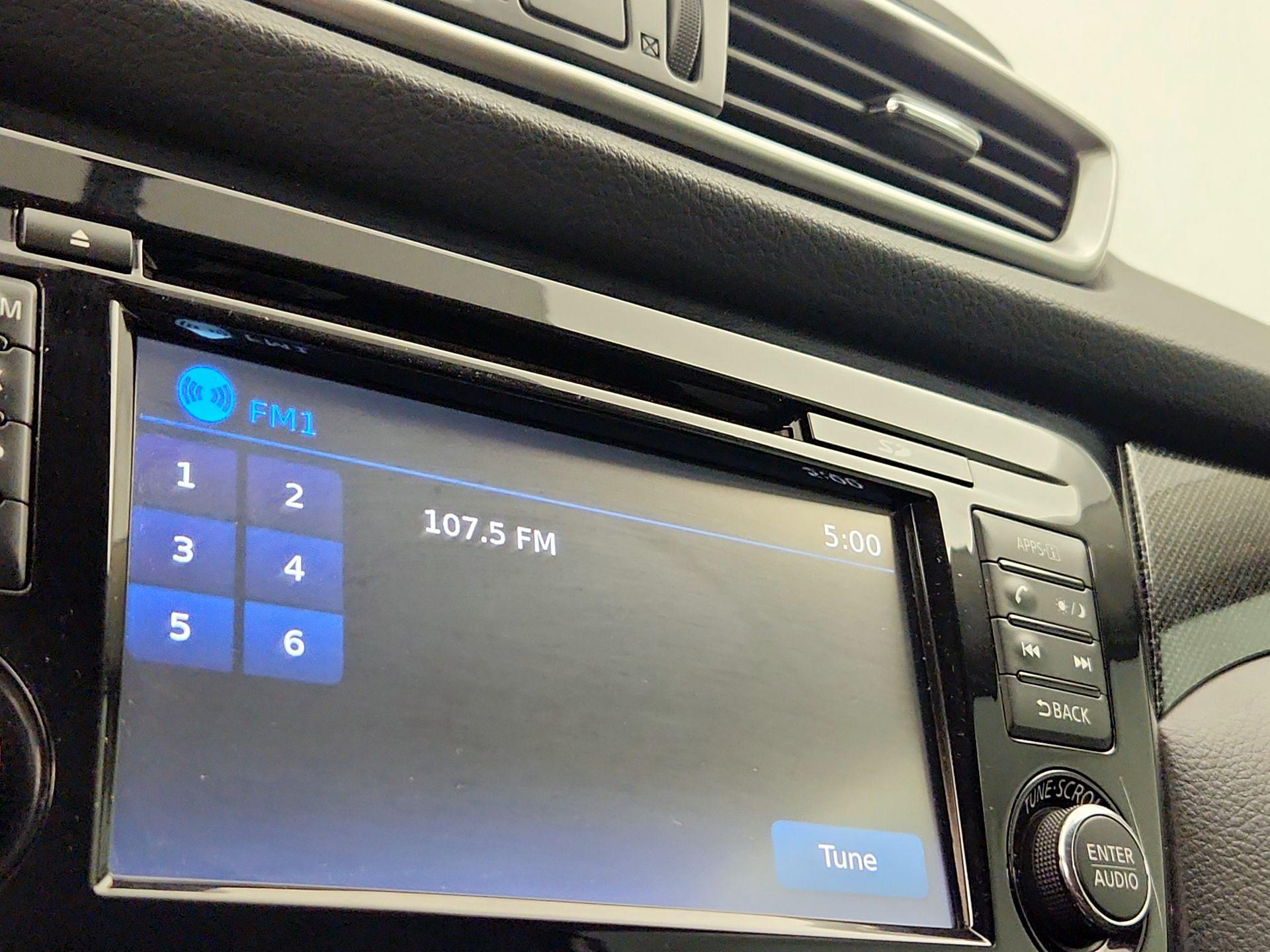 Thumbnail: 2014 Nissan Rogue - 16