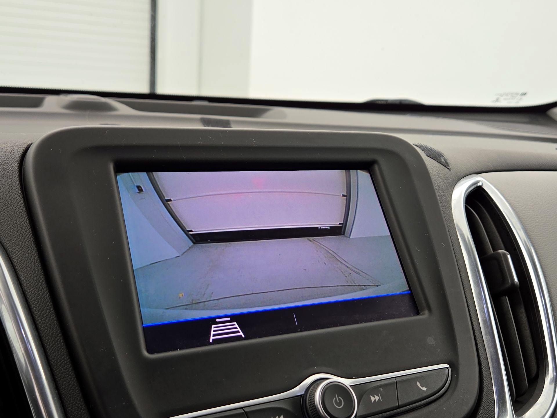 Thumbnail: 2021 Chevrolet Equinox - 14