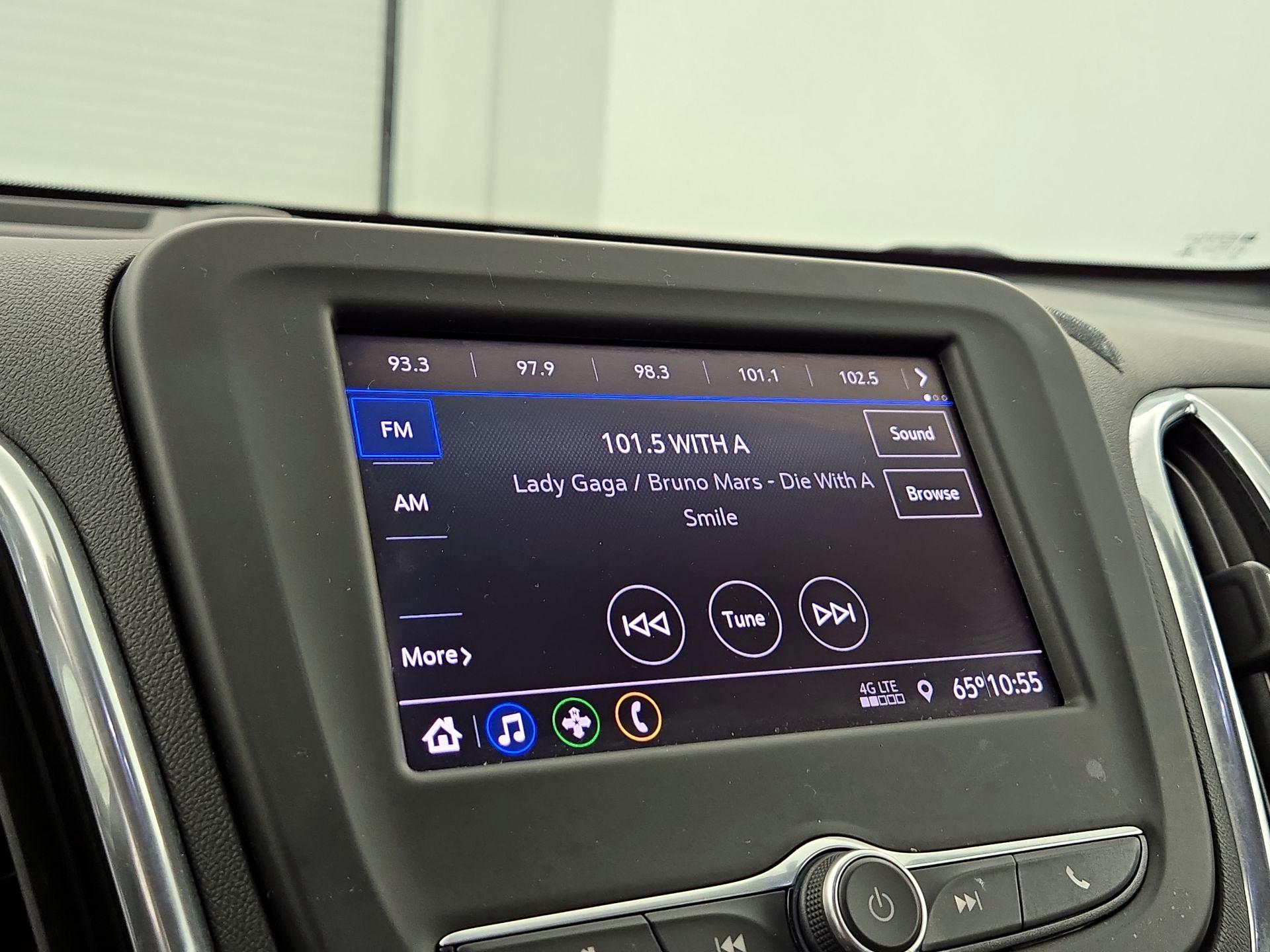 Thumbnail: 2021 Chevrolet Equinox - 15