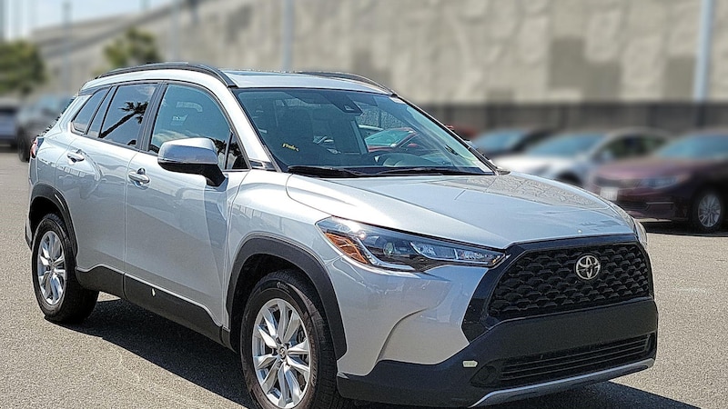 2022 Toyota Corolla Cross LE Hero Image
