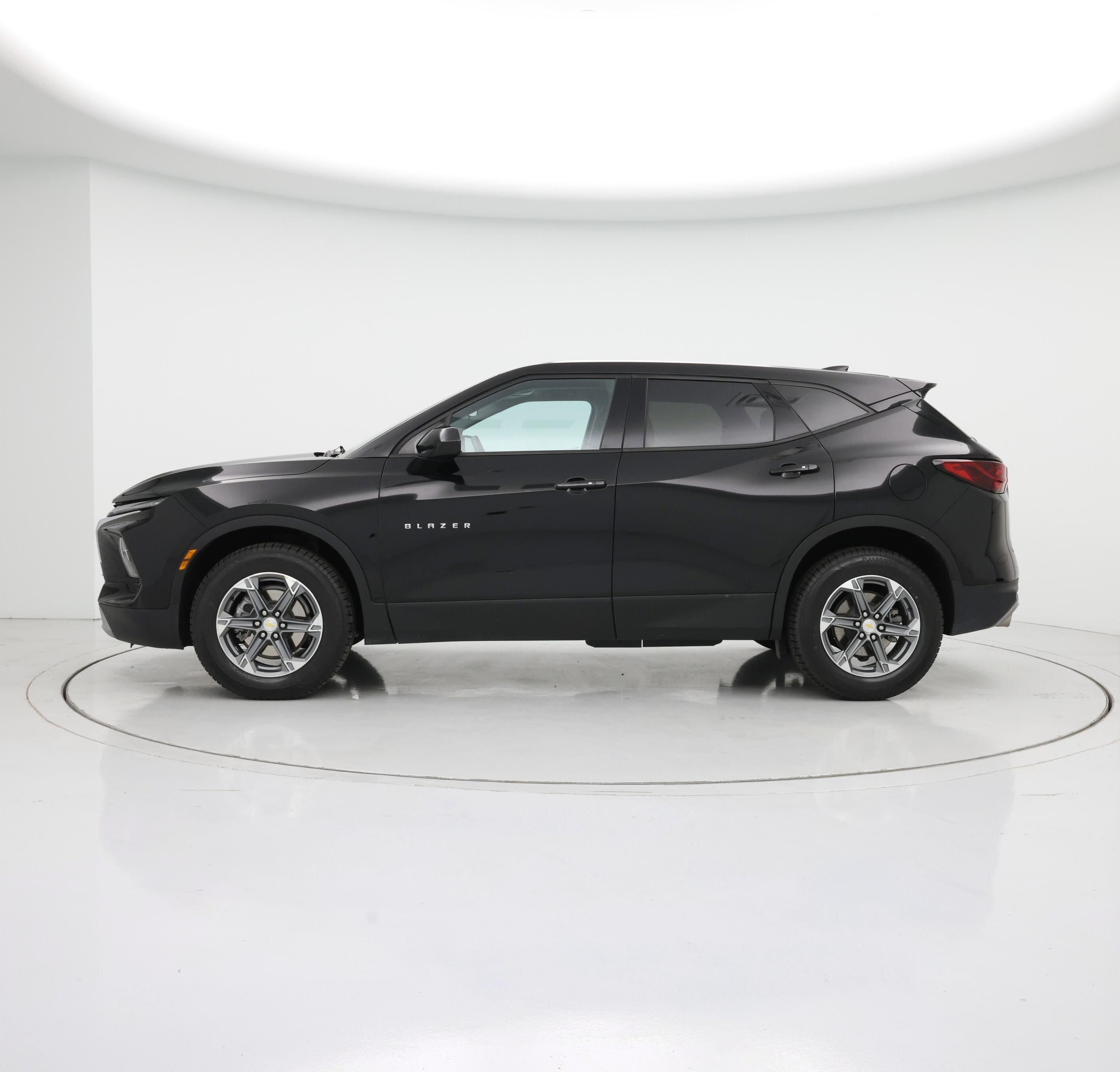 Thumbnail: 2023 Chevrolet Blazer - 3