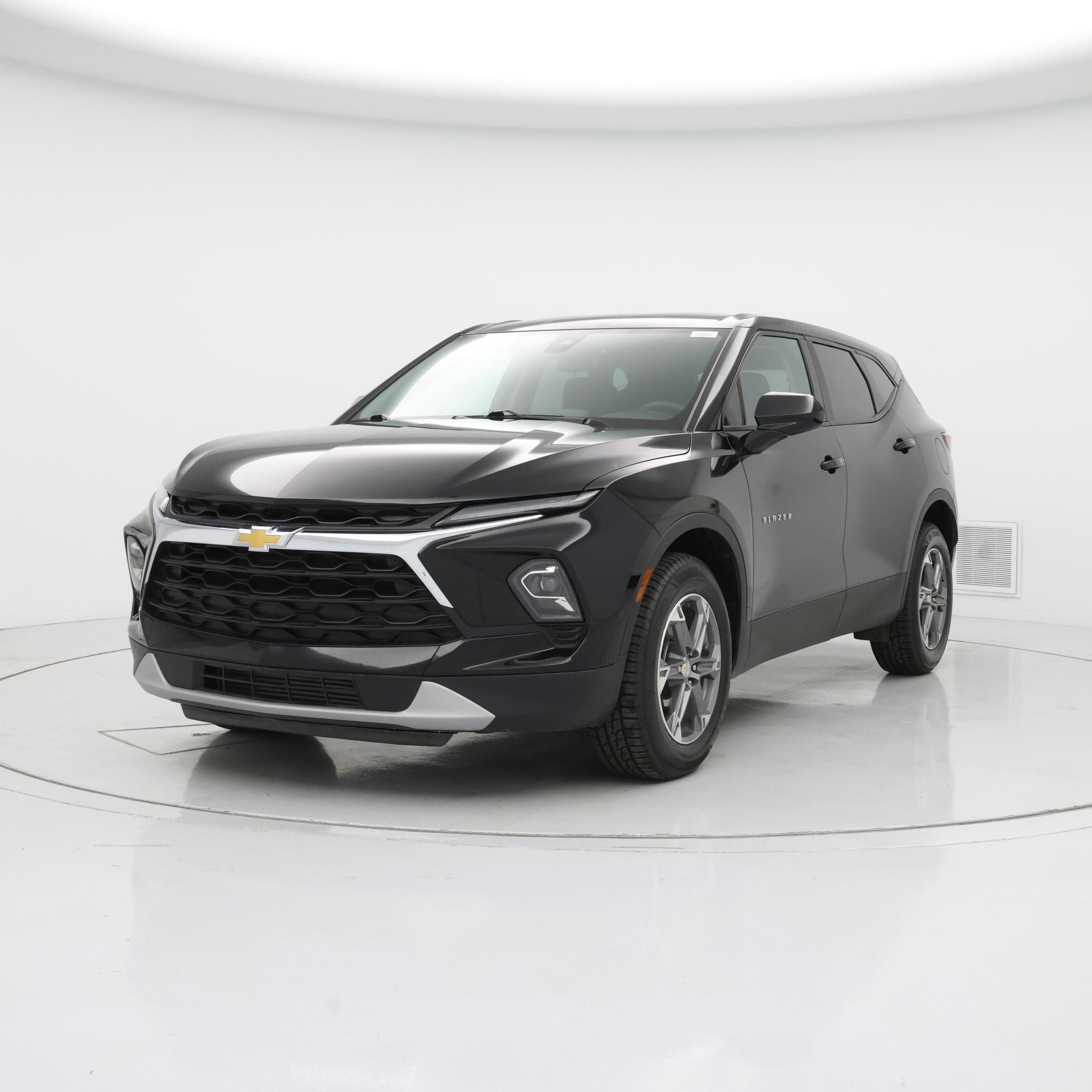 Thumbnail: 2023 Chevrolet Blazer - 4